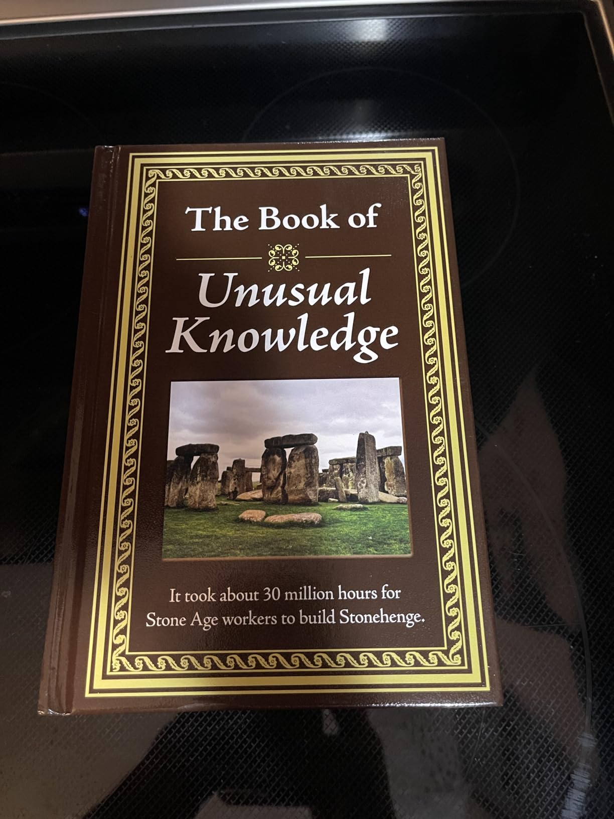 The Book of Unusual Knowledge: Big Book of Fascinating Facts & Information | Hardcover Gift for Trivia Buffs, Curious Minds, Adults, Dad & Knowledge Seekers customer photo 2