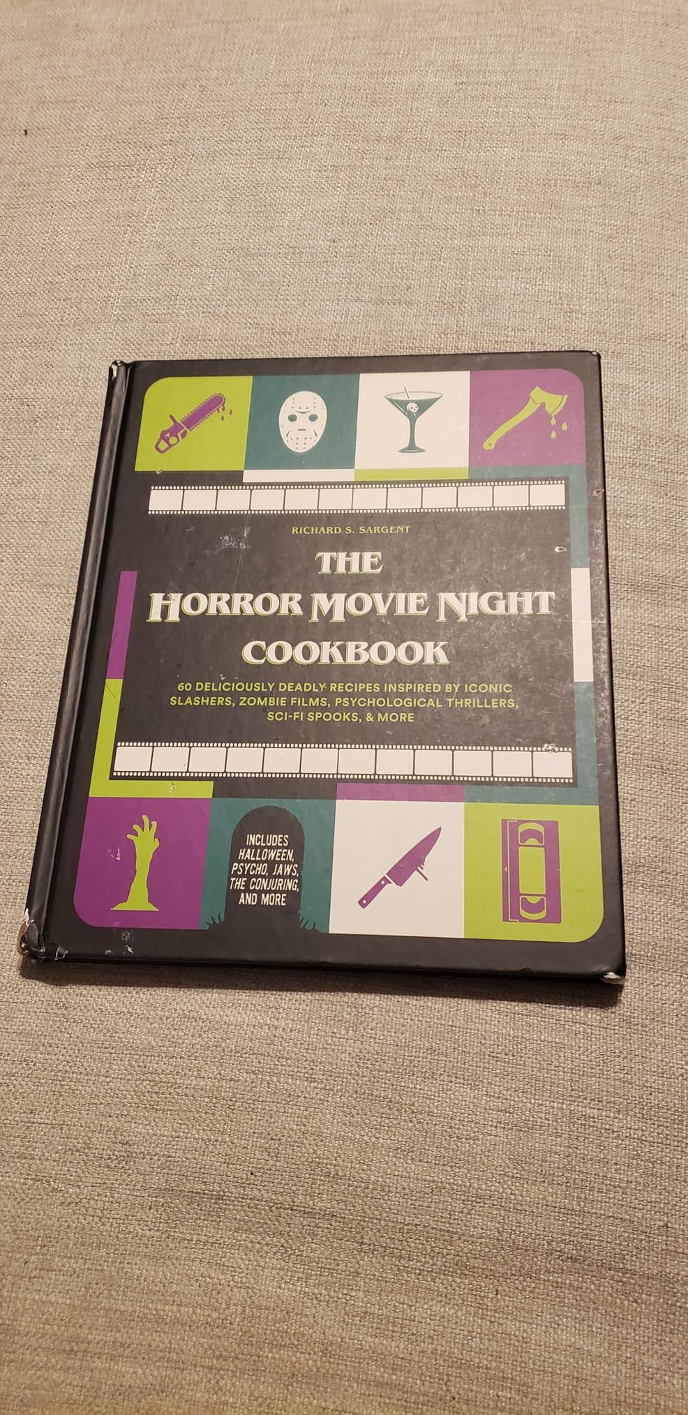 The Horror Movie Night Cookbook: 60 Deliciously Deadly Recipes Inspired by Iconic Slashers, Zombie Films, Psychological Thrillers, Sci-Fi Spooks, and More customer photo 2
