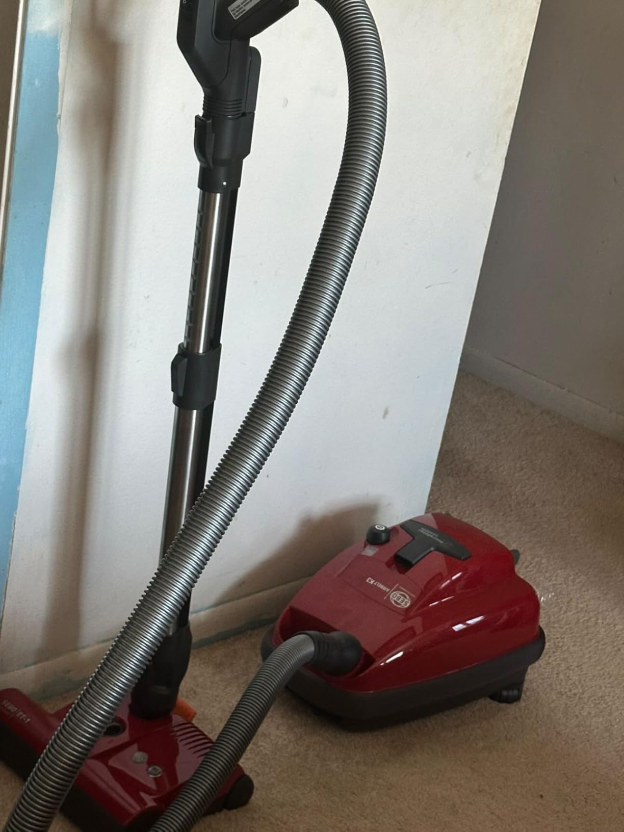 SEBO 9687AM AIRBELT K3 Premium Canister Vacuum Cleaner with 7-Year Motor Warranty, ET-1 Powerhead for Pets and Carpeting customer photo 2