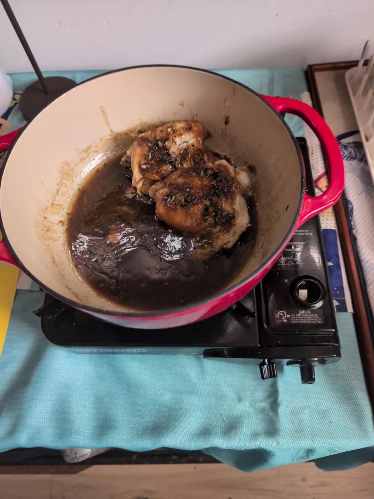 Lodge Essential Enamel Cast Iron Dutch Oven with Lid - 4.5 Quart - Oven-Safe Enamel Cookware up to 500° F - Heat-Retaining Braising & Roasting Pot - Non-Toxic Cookware - Island Spice Red customer photo 1