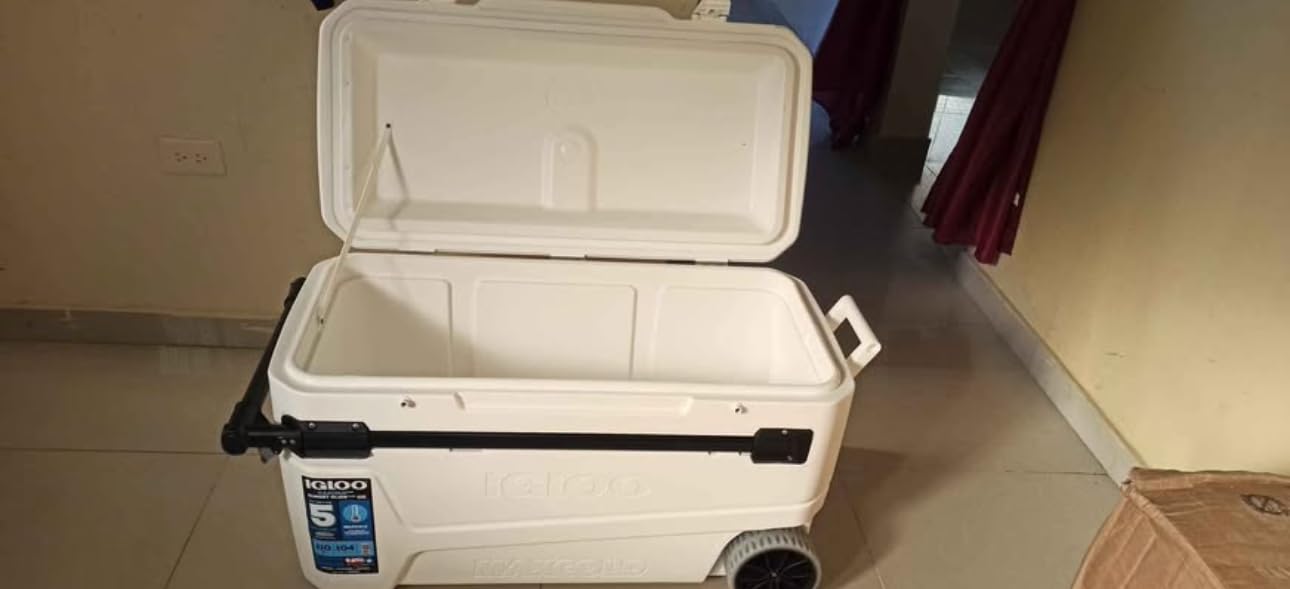Igloo Maxcold Glide 110Qt Wheeled Cooler, Insulated Hard Shell Ice Chest customer photo 1