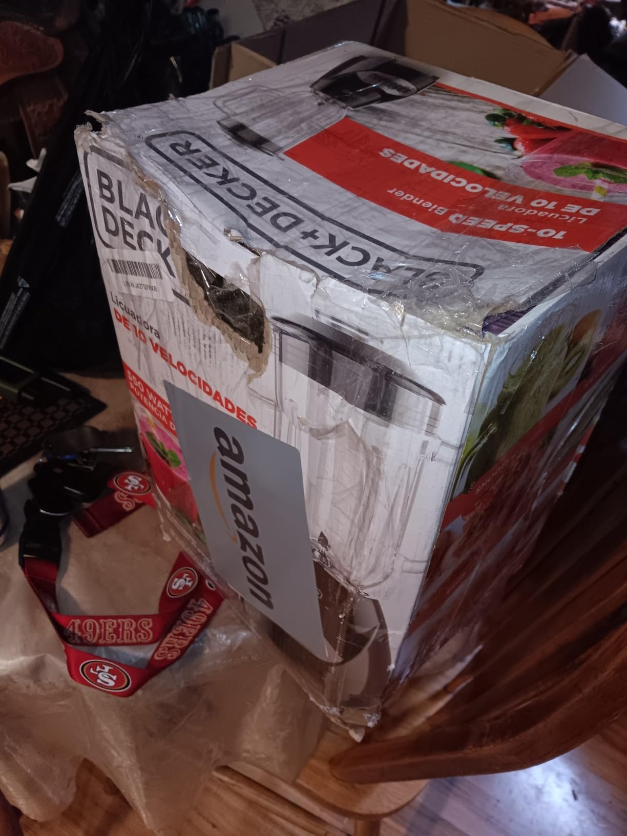 BLACK+DECKER Countertop Blender with 6-Cup Glass Jar and 10-Speed Settings, BL2010BG customer photo 2