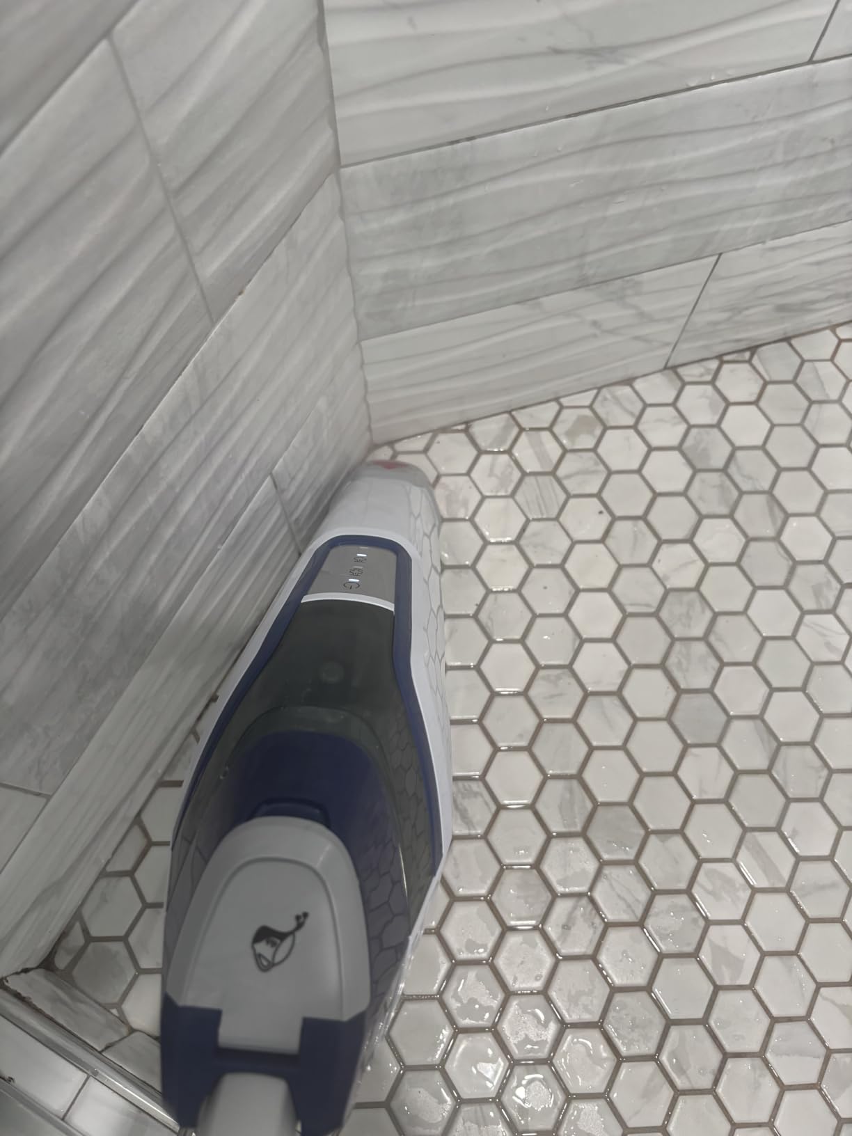 Bissell PowerFresh Deluxe 1806 Steam Mop for Tile, Hardwood & Sealed Floors w/Built-in SpotBoost Brush, Fast 30-Second Warm-Up, Variable Steam Levels, Fresh Scent Discs Compatible customer photo 2
