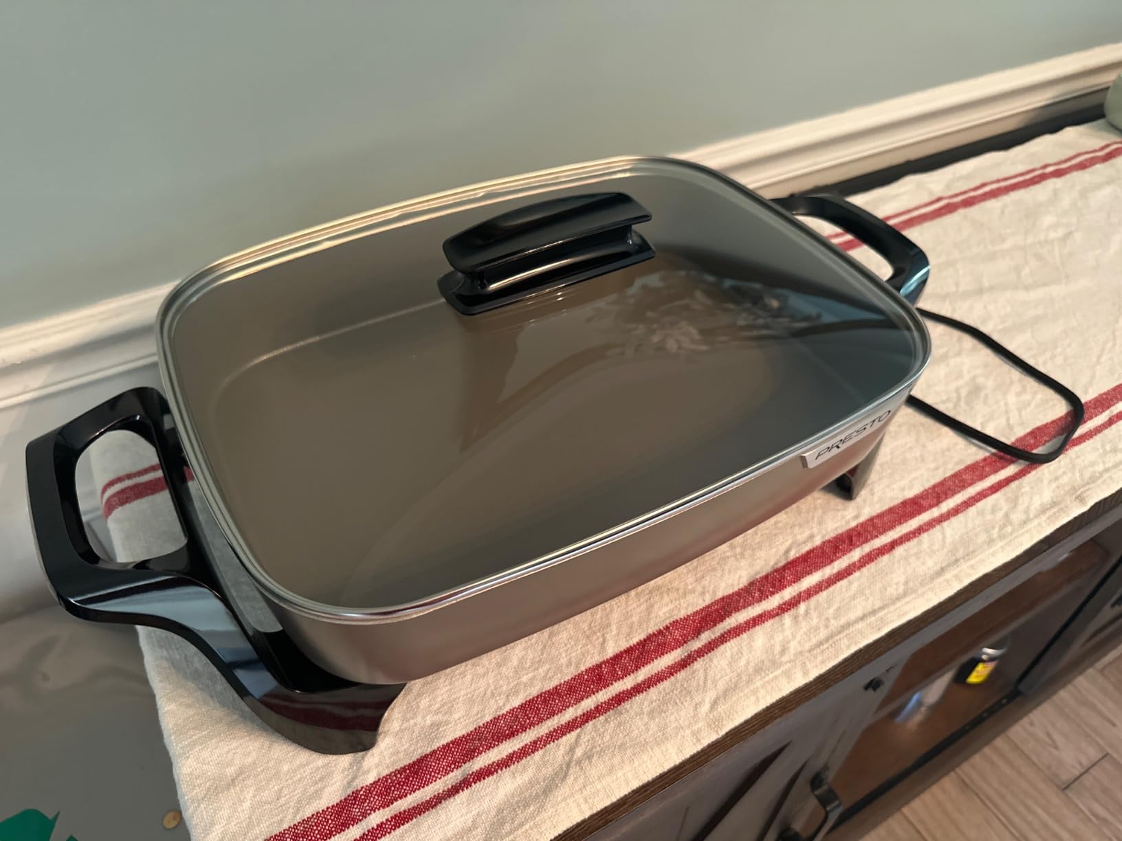 Presto 06856 16-Inch Ceramic Electric Skillet customer photo 1