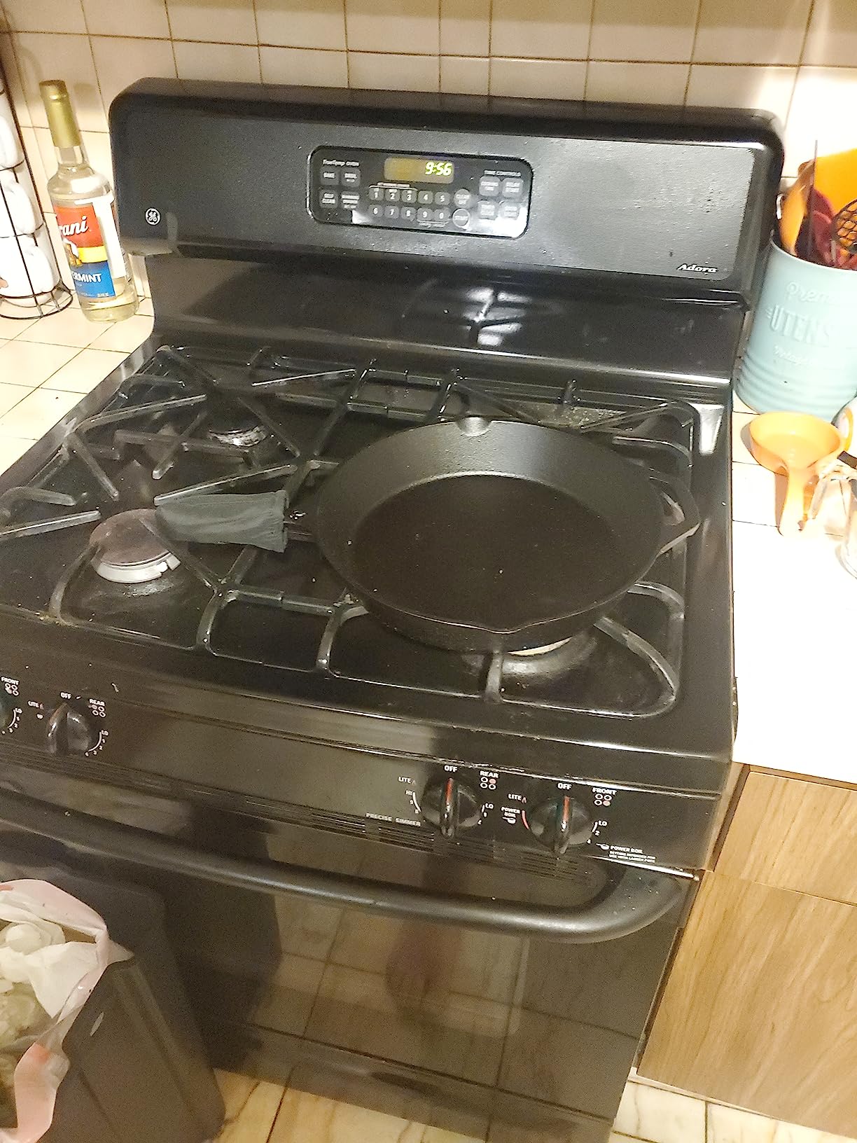 12 Inch Round Large Pre-Seasoned Cast Iron Skillet customer photo 1