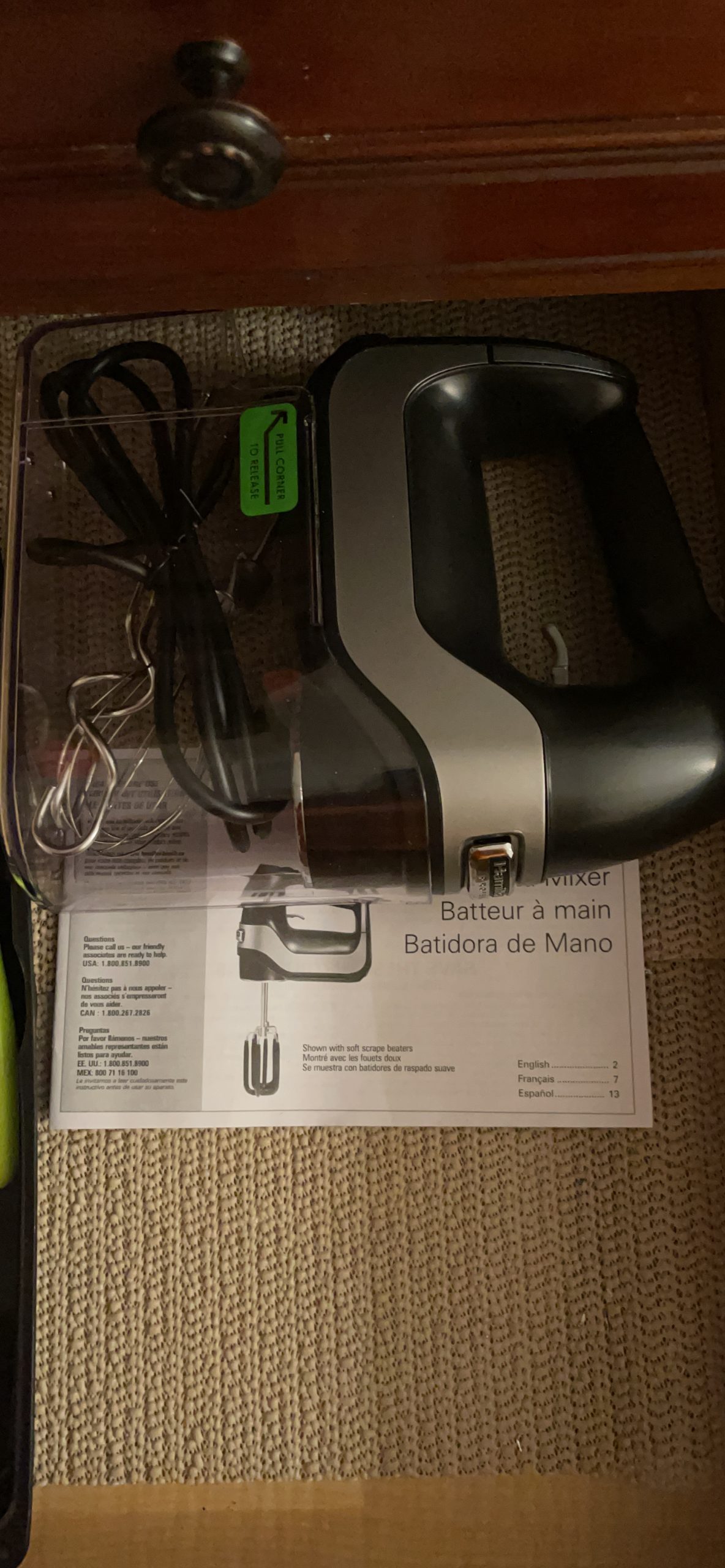 Hamilton Beach Professional 7-Speed Digital Electric Hand Mixer with High-Performance DC Motor, Slow Start, Snap-On Storage Case, SoftScrape Beaters, Whisk, Dough Hooks, White (62656) customer photo 2