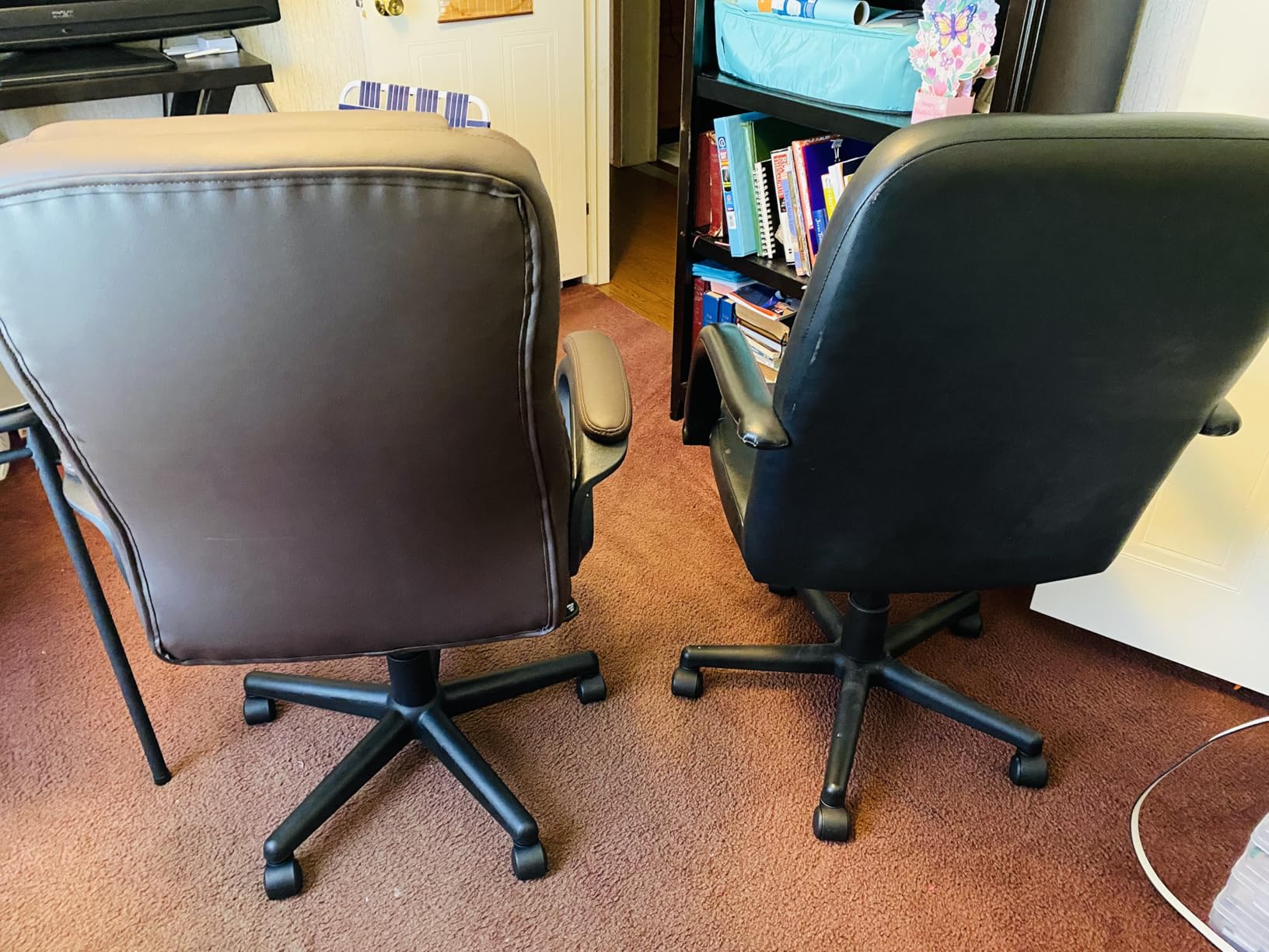 Furmax Office Executive Chair High Back Adjustable Managerial Home Desk Chair, Swivel Computer PU Leather Chair with Lumbar Support customer photo 2