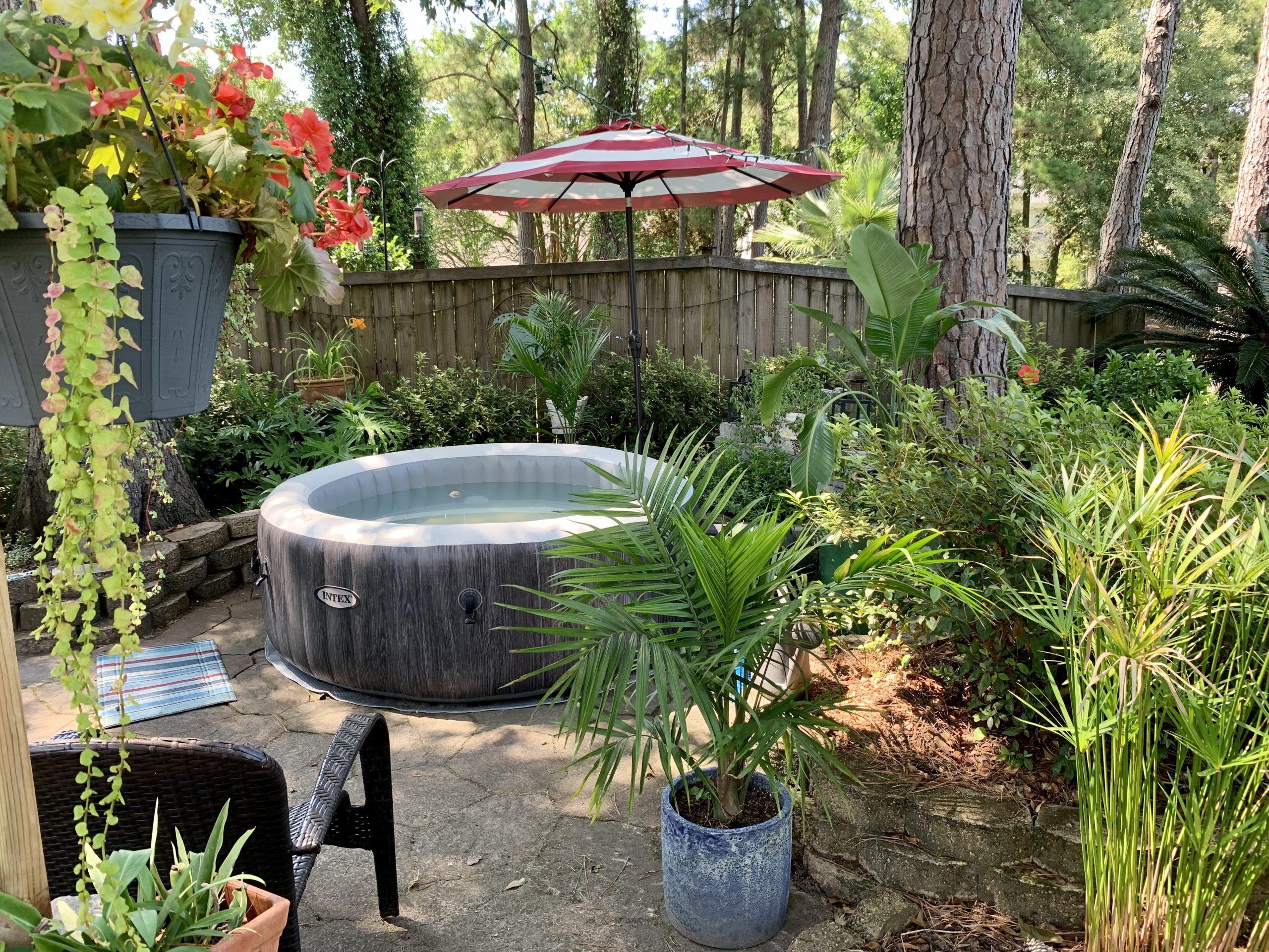 Intex Greywood Deluxe 4 Person Outdoor Portable Inflatable Hot Tub Spa with Multi-Color LED Light, Foam Headrests, and 140 Soothing Bubble Jets, Gray customer photo 2