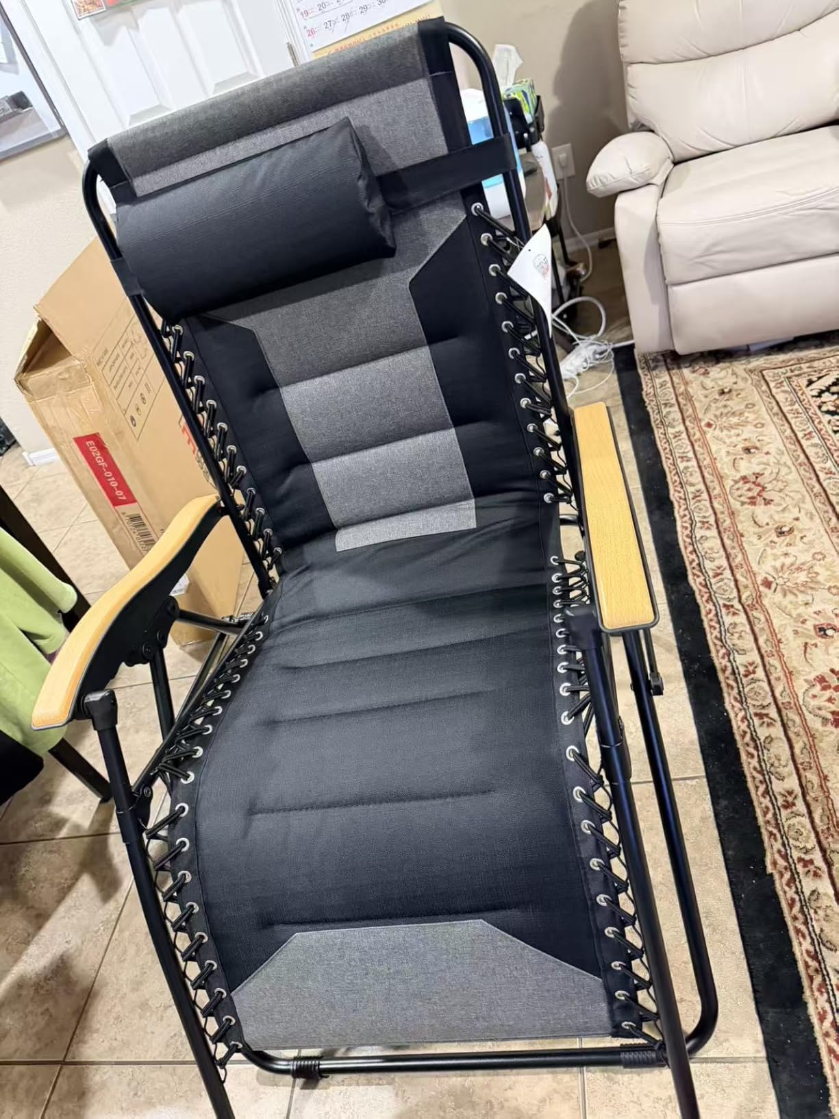 PHI VILLA XXL Padded Zero Gravity Chair, Cup Holder, Light Grey customer photo 1