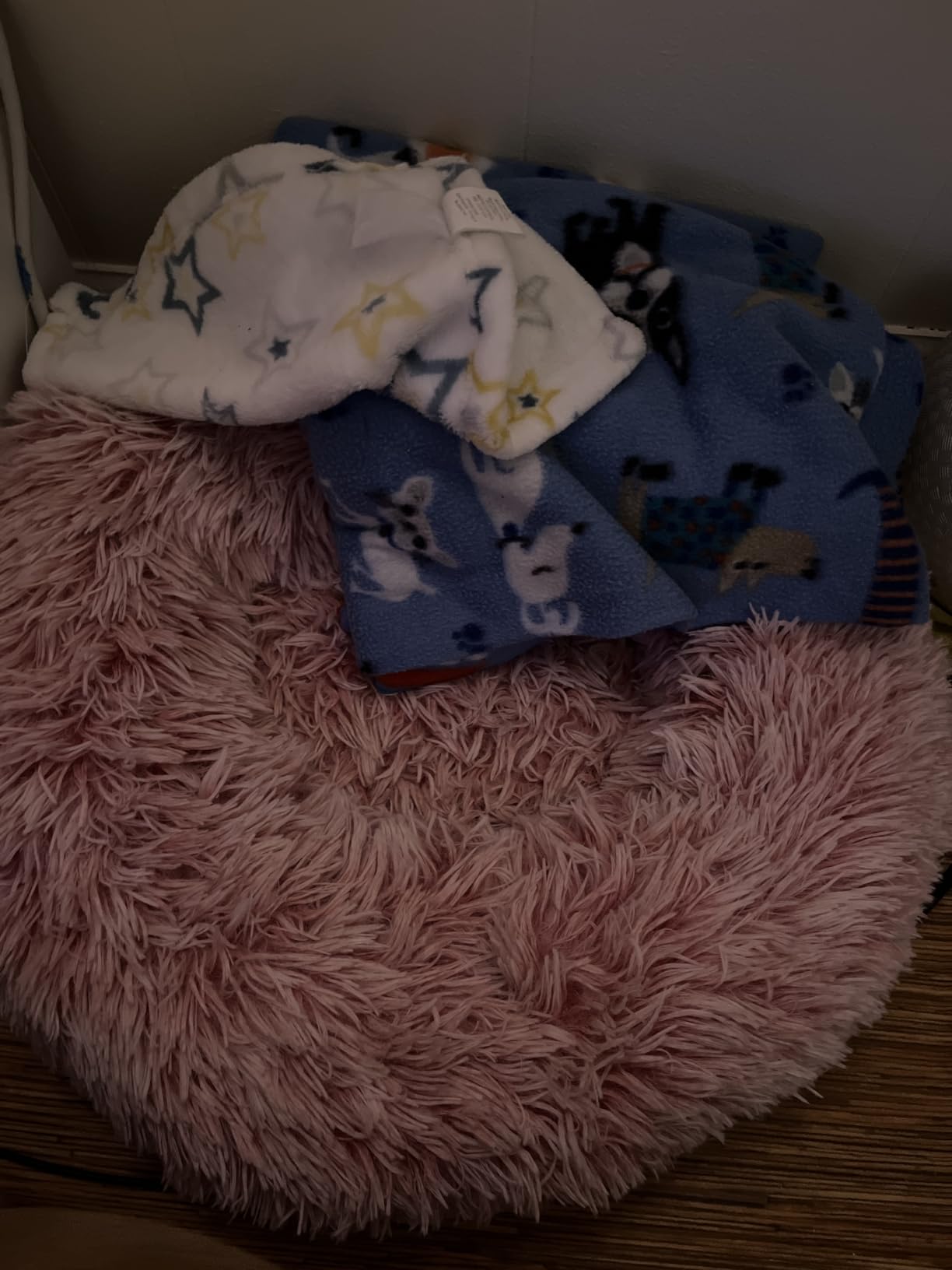 WNPETHOME Small Round Calming Dog Bed Cat Bed for Comfy Sleep | Dog Bed For Small Dog, Cute Washable Puppy Bed with Fuzzy Plush, Fur Anxiety Pet Bed Donut Cuddler (20x20x8in, Light Grey) customer photo 2
