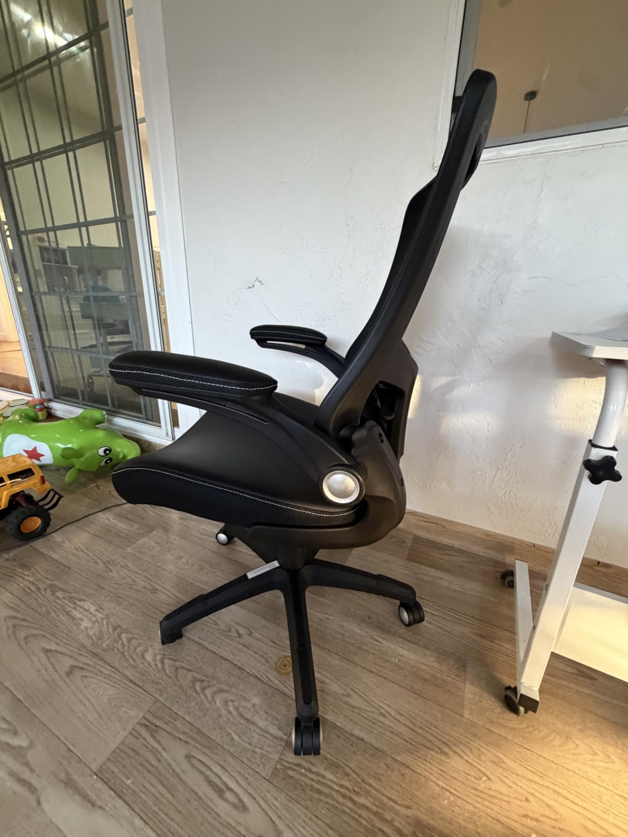 Office Chair Ergonomic Desk Chair, Computer PU Leather Home Office Chair, Swivel Mesh Back Adjustable Lumbar Support Flip-up Arms Executive Task Chair customer photo 1