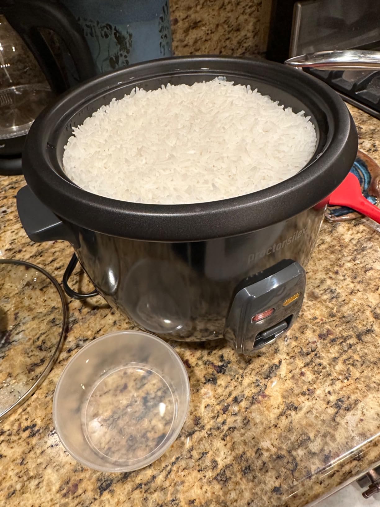 Proctor Silex Rice Cooker & Food Steamer, 6 Cups Cooked (3 Cups Uncooked) | Includes Aluminum Steam and Rinsing Basket, Measuring Cup & Spatula| Easy 1 Touch Controls | Black | 37510MN customer photo 2