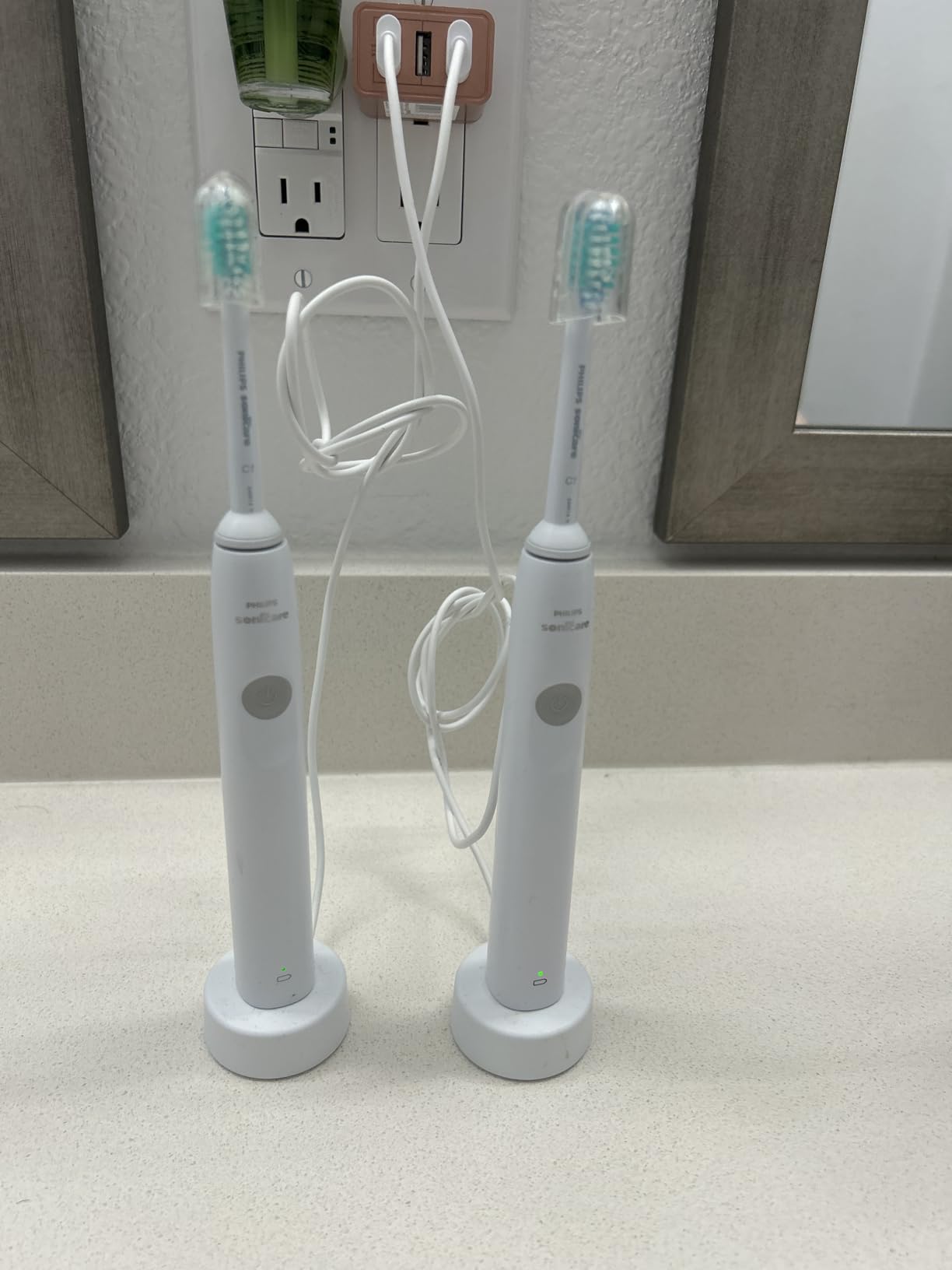 Philips Sonicare 1100 Rechargeable Electric Toothbrush, 1 Brush Head, White | More Plaque Removal, 2-Minute Guided Timer, 14-Day Battery, HX3641/02 customer photo 1
