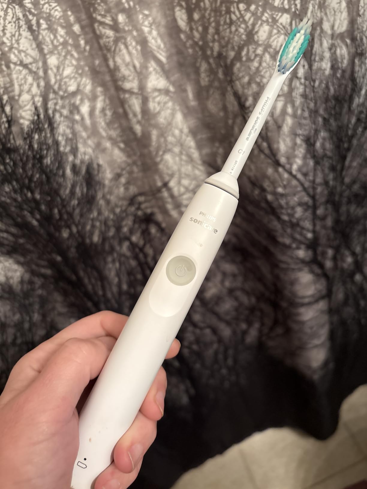 Philips Sonicare 1100 Rechargeable Electric Toothbrush, 1 Brush Head, White | More Plaque Removal, 2-Minute Guided Timer, 14-Day Battery, HX3641/02 customer photo 2