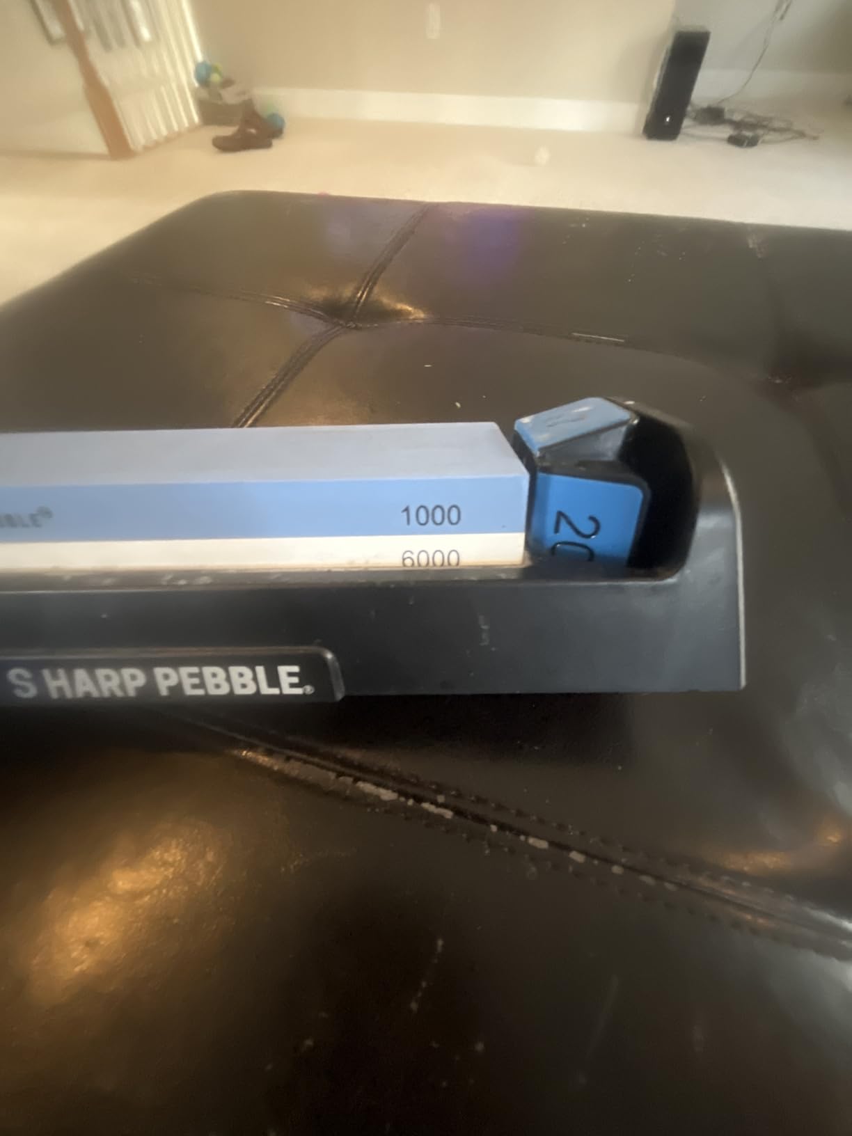 Sharp Pebble Complete Whetstone Knife Sharpening System - 1000/6000 Grit customer photo 1