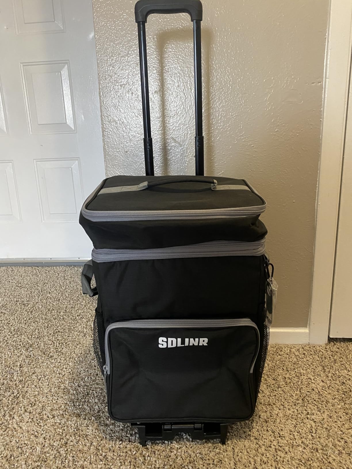 SDLINR Collapsible Cooler with Wheels, Rolling Cooler Bag for Beach Travel, Two-layer Large Capacity, Leakproof Food-grade EVA Liner, Insulated Soft Sided Rolling Coolers, Ice Chest with Wheels customer photo 1