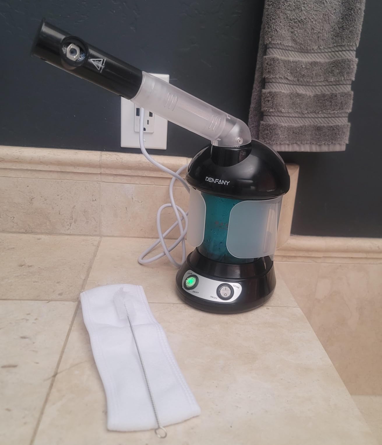 DENFANY Facial Steamer with Extendable 360 Rotating Arm - Portable Facial Steamer for Personal Care at Home or Salon (Black) customer photo 1