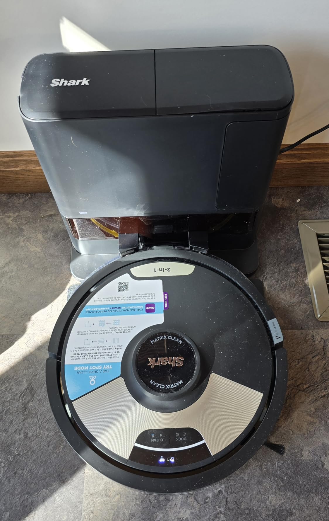 Shark Matrix Plus 2-in-1 Robot Vacuum & Mop, AV2610WA | Sonic Mopping, Matrix Clean, CleanEdge, HEPA 60-Day Self-Empty Base, 360° LiDAR Mapping, Self-Cleaning Brushroll, Wi-Fi customer photo 1