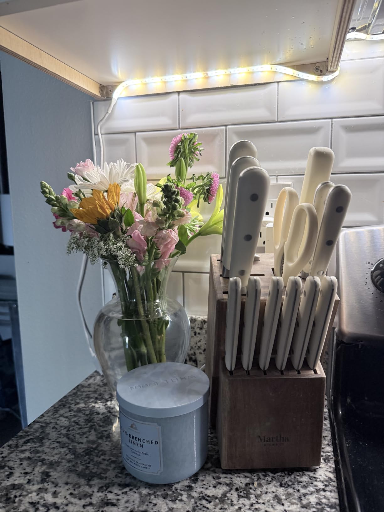 MARTHA STEWART Eastwalk 14 Piece High Carbon Stainless Steel Cutlery Kitchen Knife Block Set with ABS Triple Riveted Forged Handle Acacia Wood Block - Linen White customer photo 2