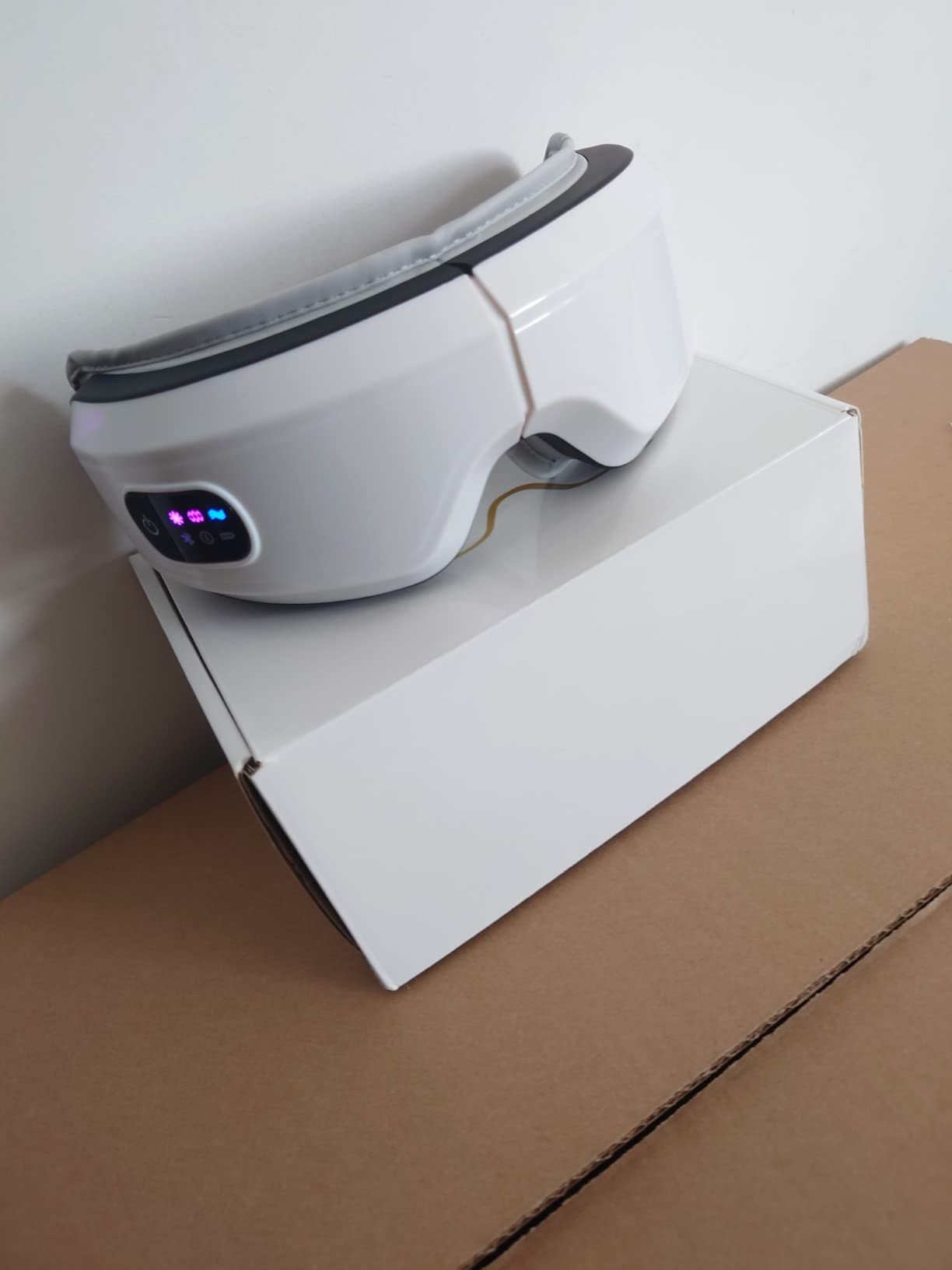 Eye Massager with Airbag Kneading, Constant Temperature Hot Compress, Multi-Frequency Vibration and Bluetooth Music (Blush Pink, Large) customer photo 2