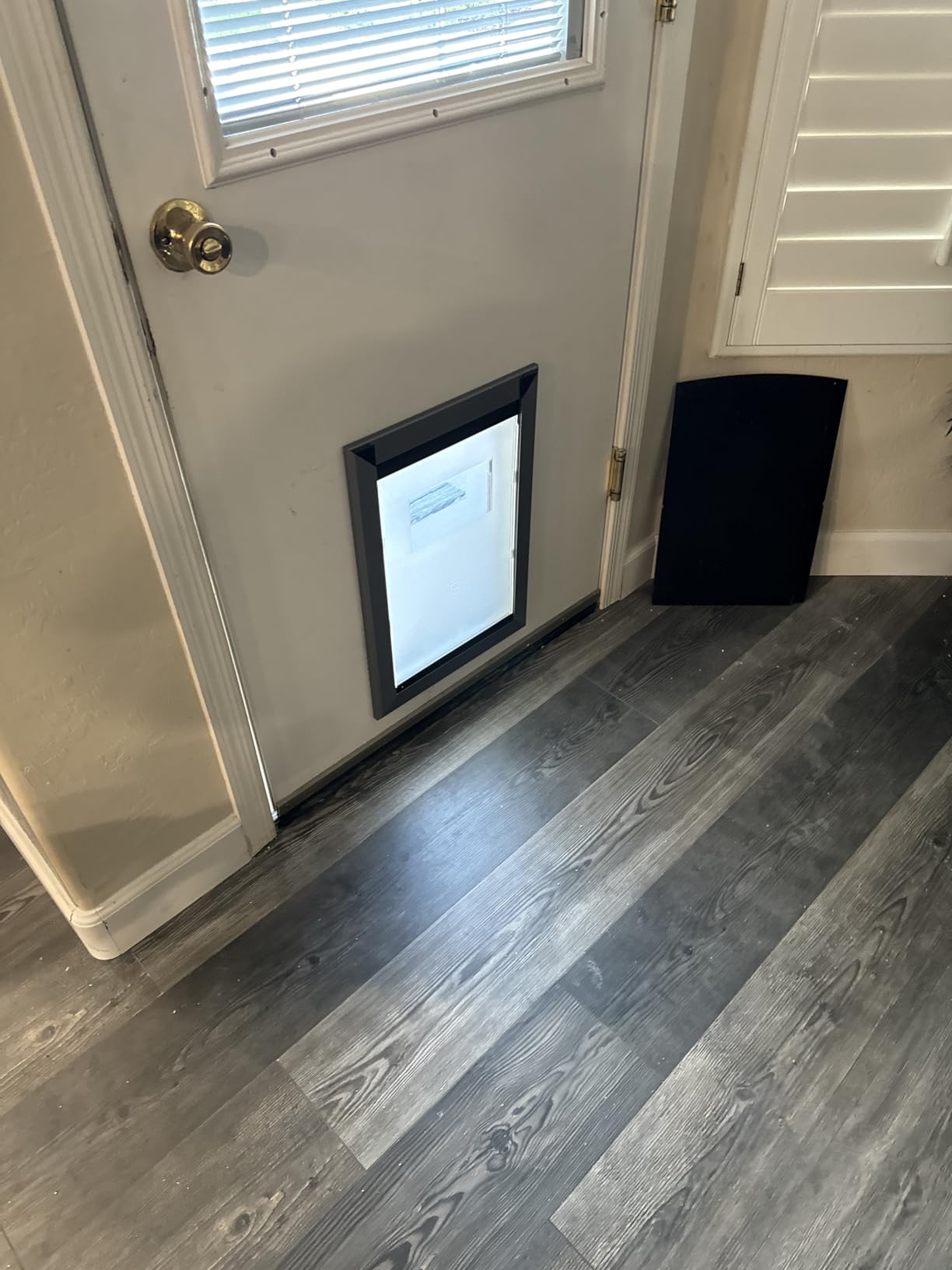 MAVRICFLEX Heavy Duty Aluminum Dog Door for Door, Large, Dark Gray | Large Dog Door with 2 Sliding Lock Panels & Magnetic Soft Flaps, Energy Efficient Design for large Dogs Up to 90 LBS customer photo 1