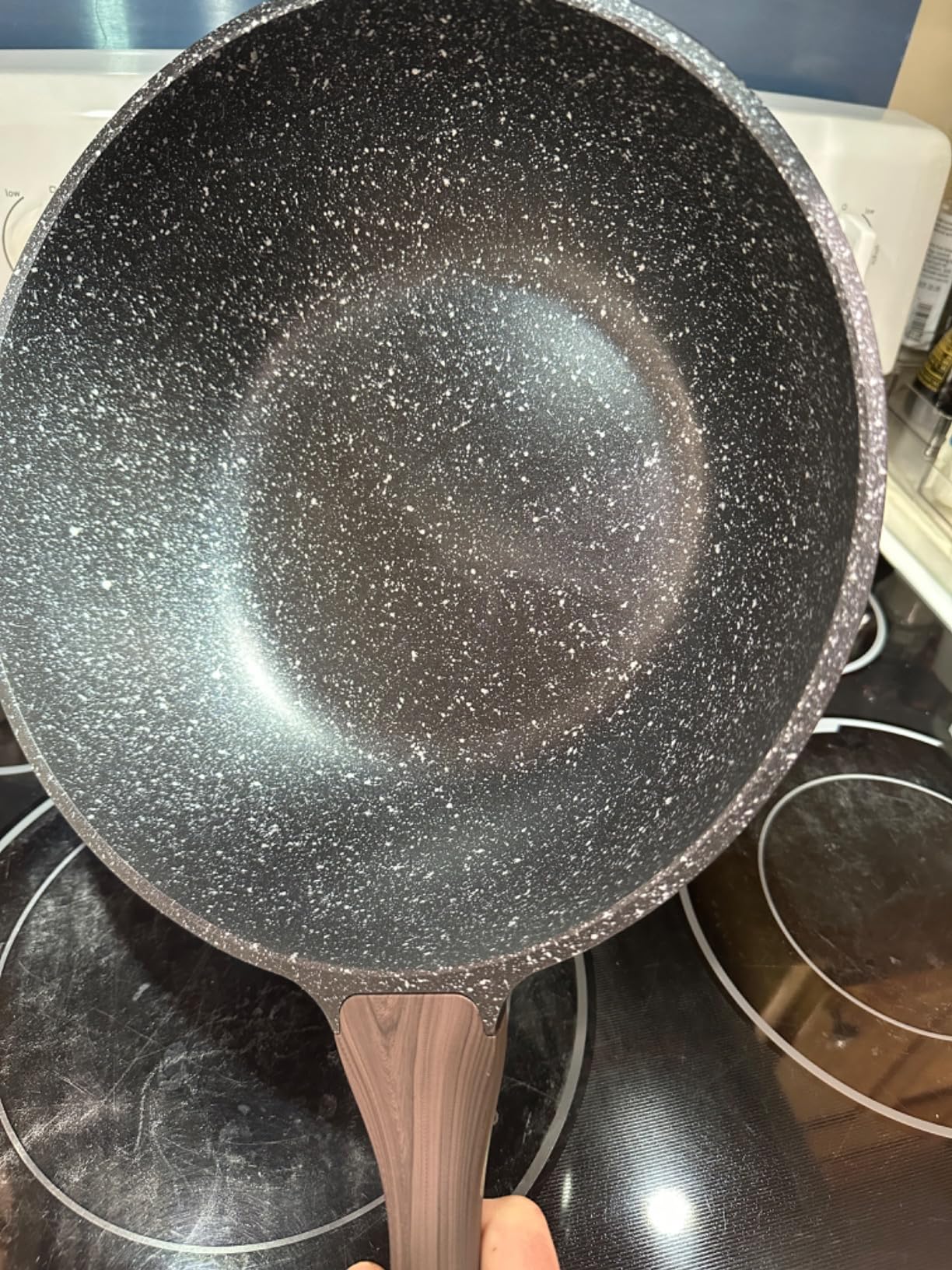 Kordisen Nonstick Wok with Lid, 12 Inch Woks & Stir-fry Pans, Granite Stone Coating for Cooking, Induction Cookware, Compatible with All Stovetops, PFOA Free customer photo 2