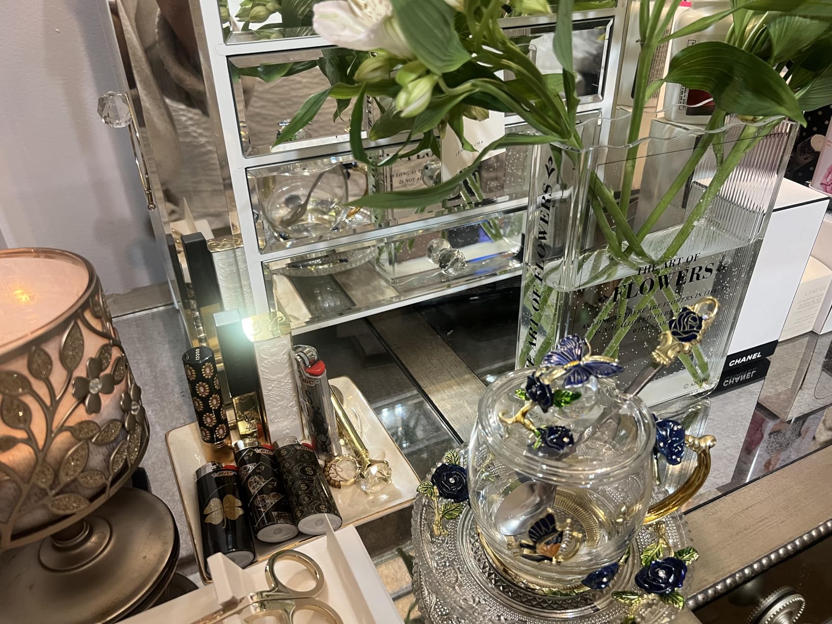 Book-Shaped Vase for Flowers, Book Lovers Gifts, Aesthetic Room Decor Cute Flowers Vases & Must-Have for Home, Bookshelf, Bedroom & Office Decor for Women & Teacher Gift - Like Mothers Day (Clear) customer photo 2