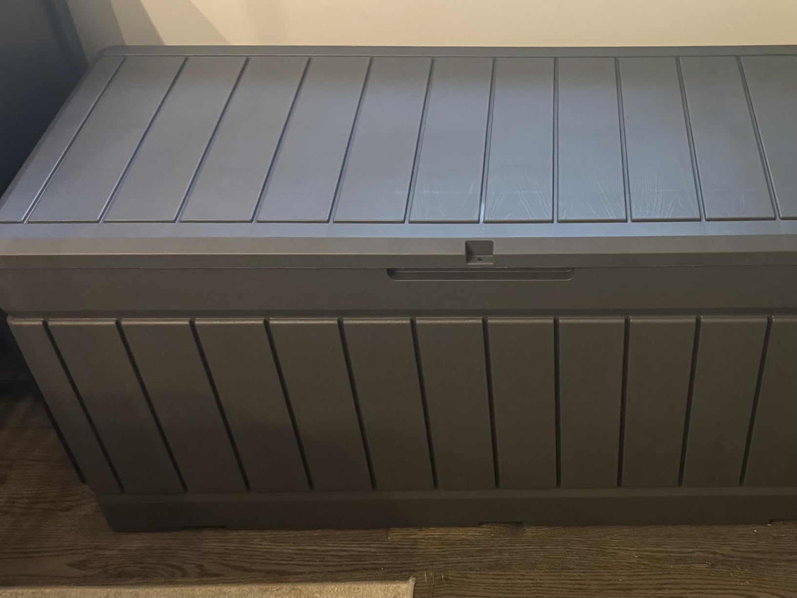 Flamaker Outdoor Storage Box 80 Gallon Resin Waterproof Deck Box customer photo 1