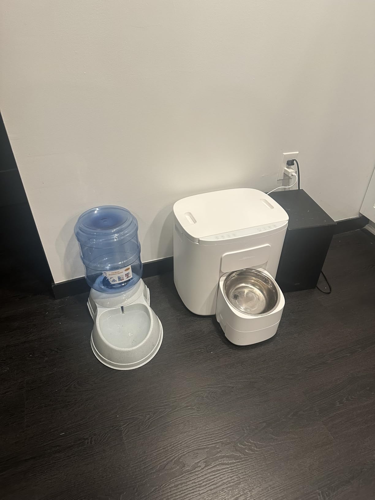 Dokoo Automatic Dog Feeder for Large Breeds, 15L/63 Cups Vacuum-Sealed Airtight Auto Pet Feeder for Dry Food, Timed Feeding, Anti-Clog Dispenser 2-22mm Kibble, Voice Recorder, Stainless Steel Bowl customer photo 1