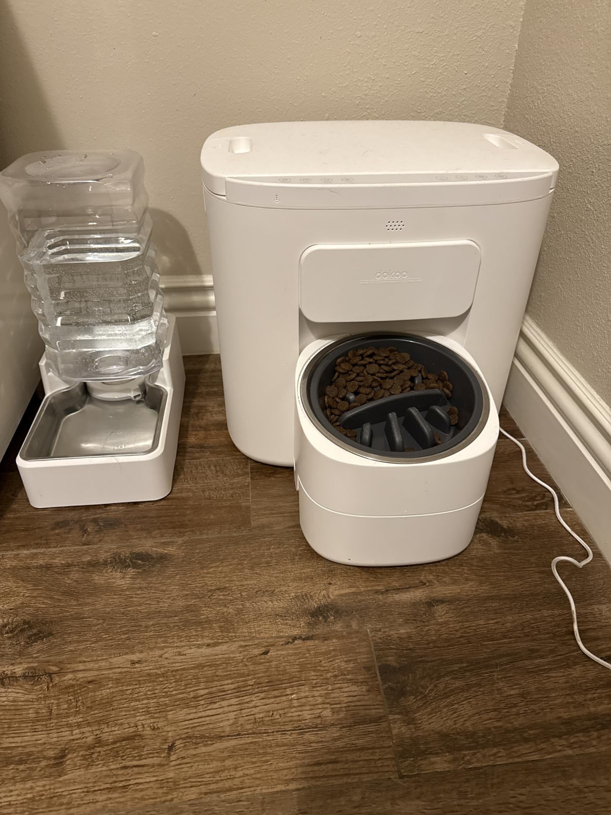 Dokoo Automatic Dog Feeder for Large Breeds, 15L/63 Cups Vacuum-Sealed Airtight Auto Pet Feeder for Dry Food, Timed Feeding, Anti-Clog Dispenser 2-22mm Kibble, Voice Recorder, Stainless Steel Bowl customer photo 2