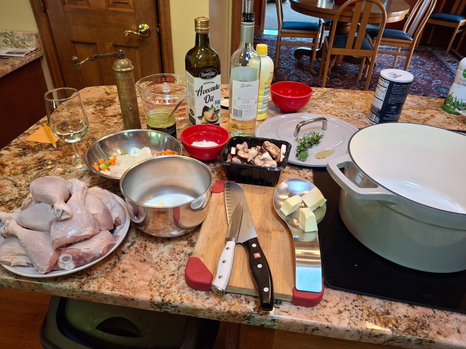 Martha by Martha Stewart 7 QT European Enameled Cast Iron Dutch Oven w/Lid - Bay Leaf customer photo 2