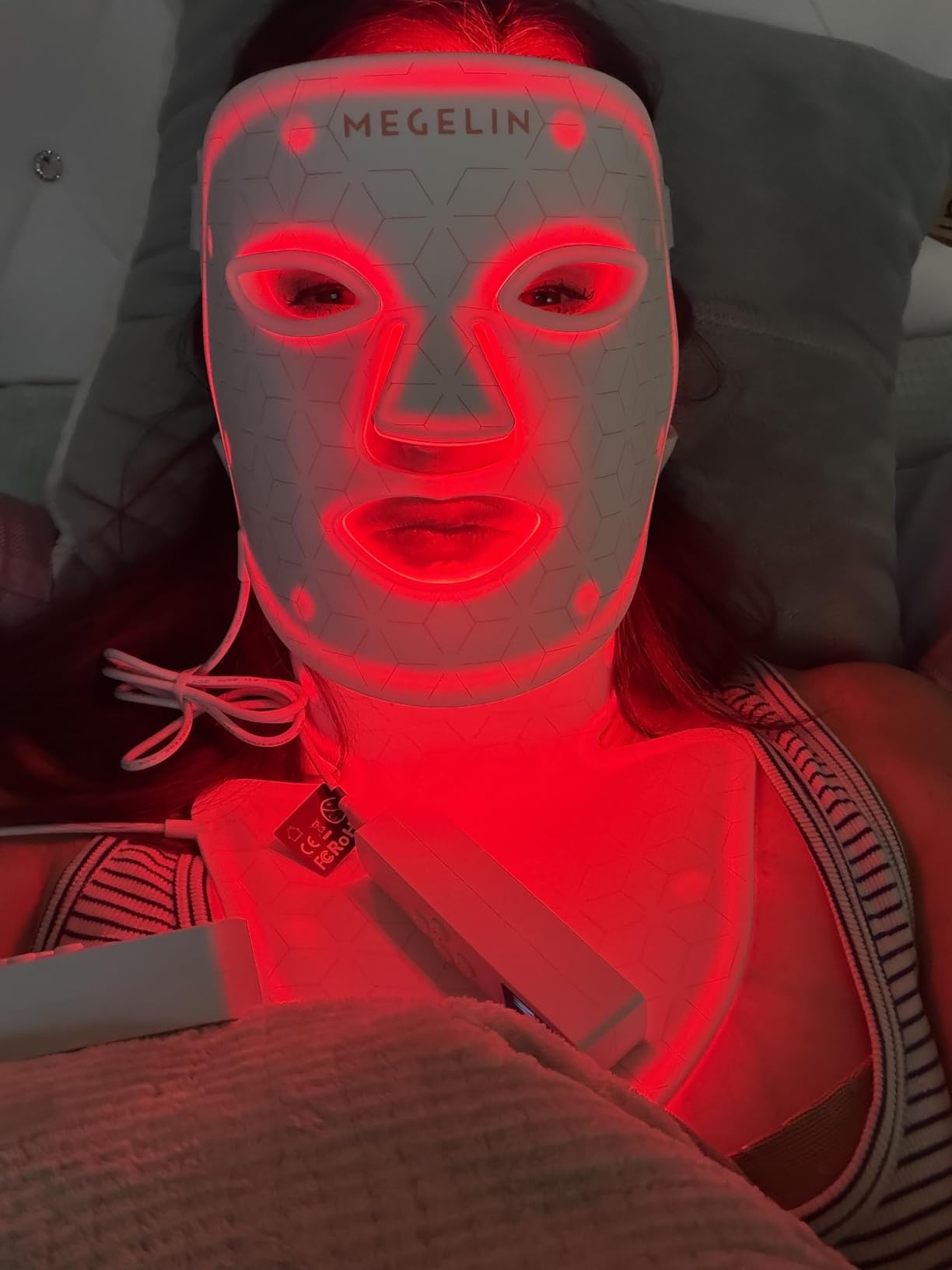 MEGELIN Led Red Light Therapy Face & Neck Mask, 7 Colors Led Light Therapy Facial Mask, Infrared Red Light Therapy Mask, Infrared Light Skin Rejuvenation (White) customer photo 1