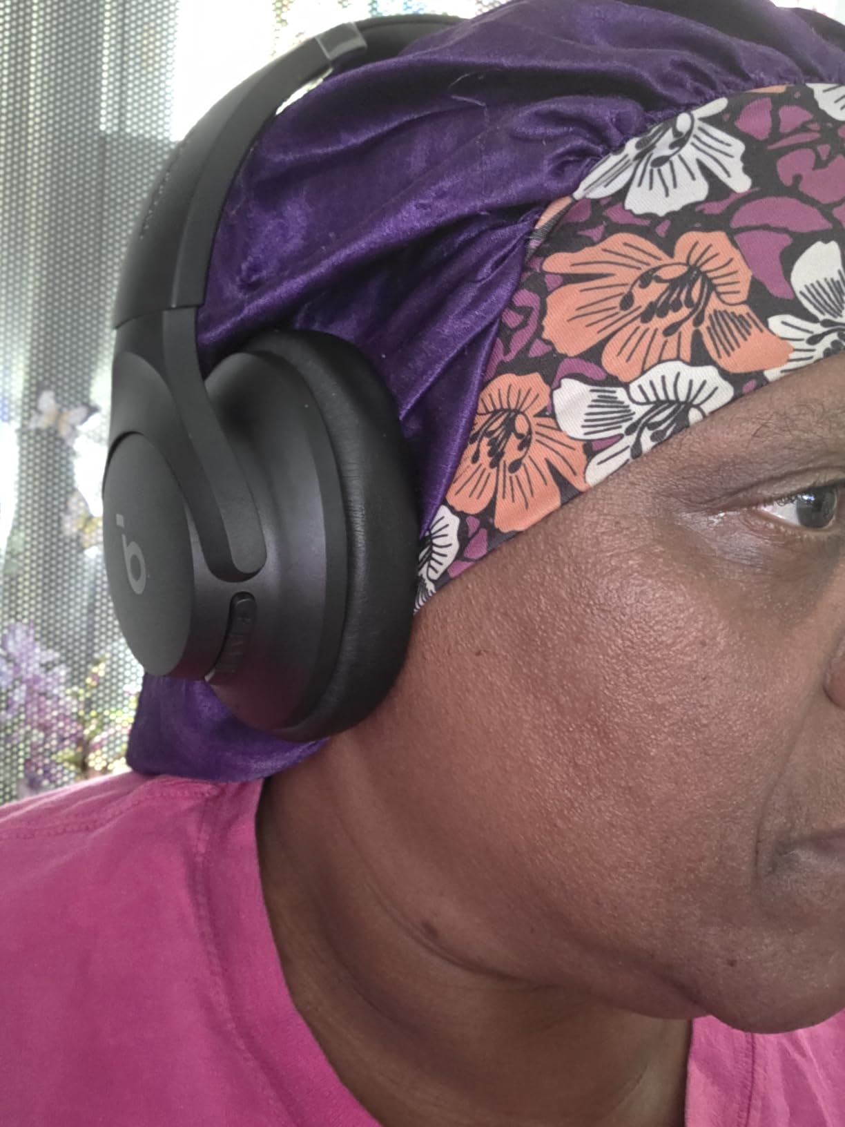 Soundcore by Anker Q20i Hybrid Active Noise Cancelling Headphones, Wireless Over-Ear Bluetooth, 40H Long ANC Playtime, Hi-Res Audio, Big Bass, Customize via an App, Transparency Mode (White) customer photo 2