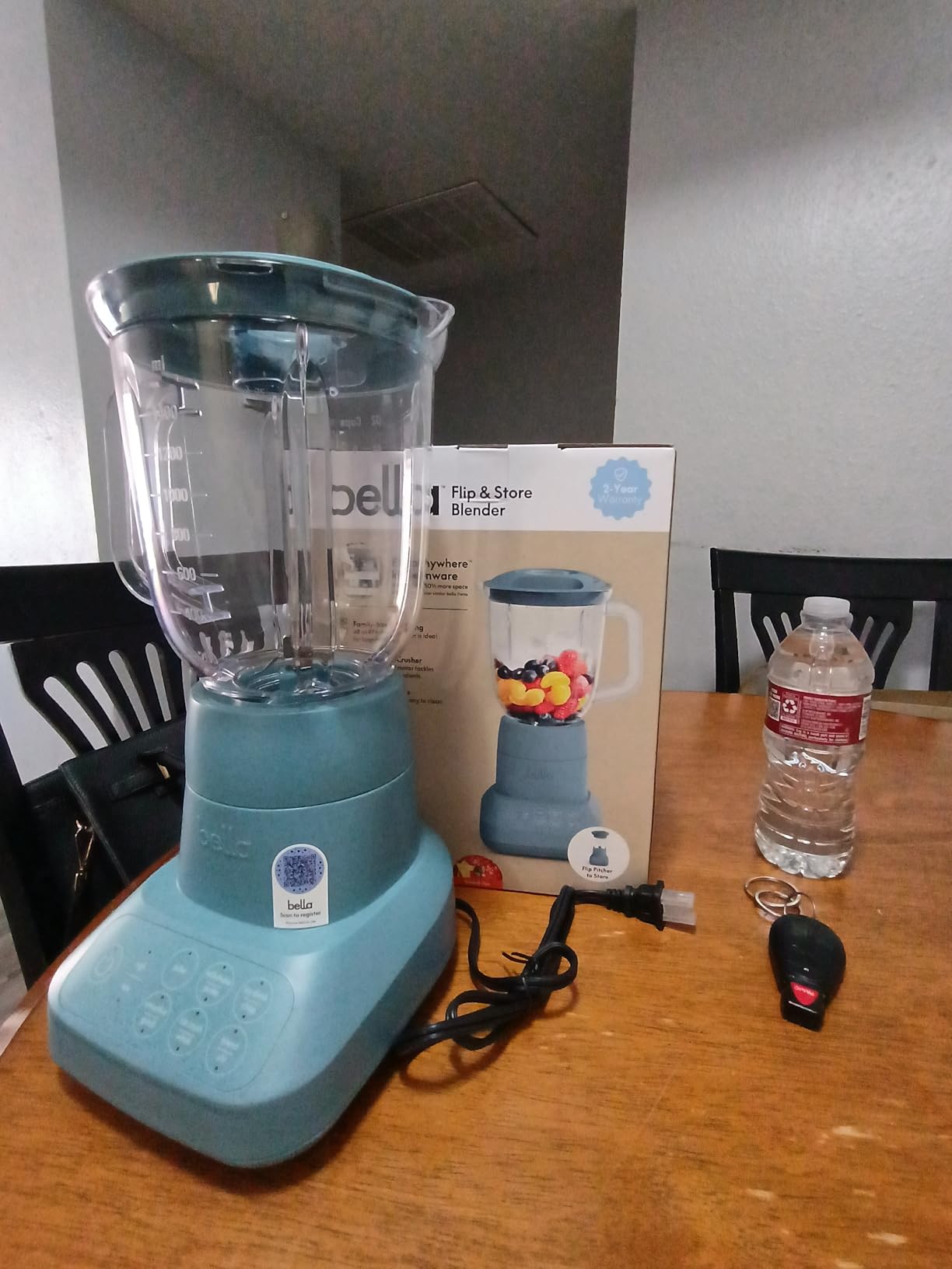 bella Fits-anywhere Flip & Store Blender, 48 oz, 520W, Oatmilk customer photo 1