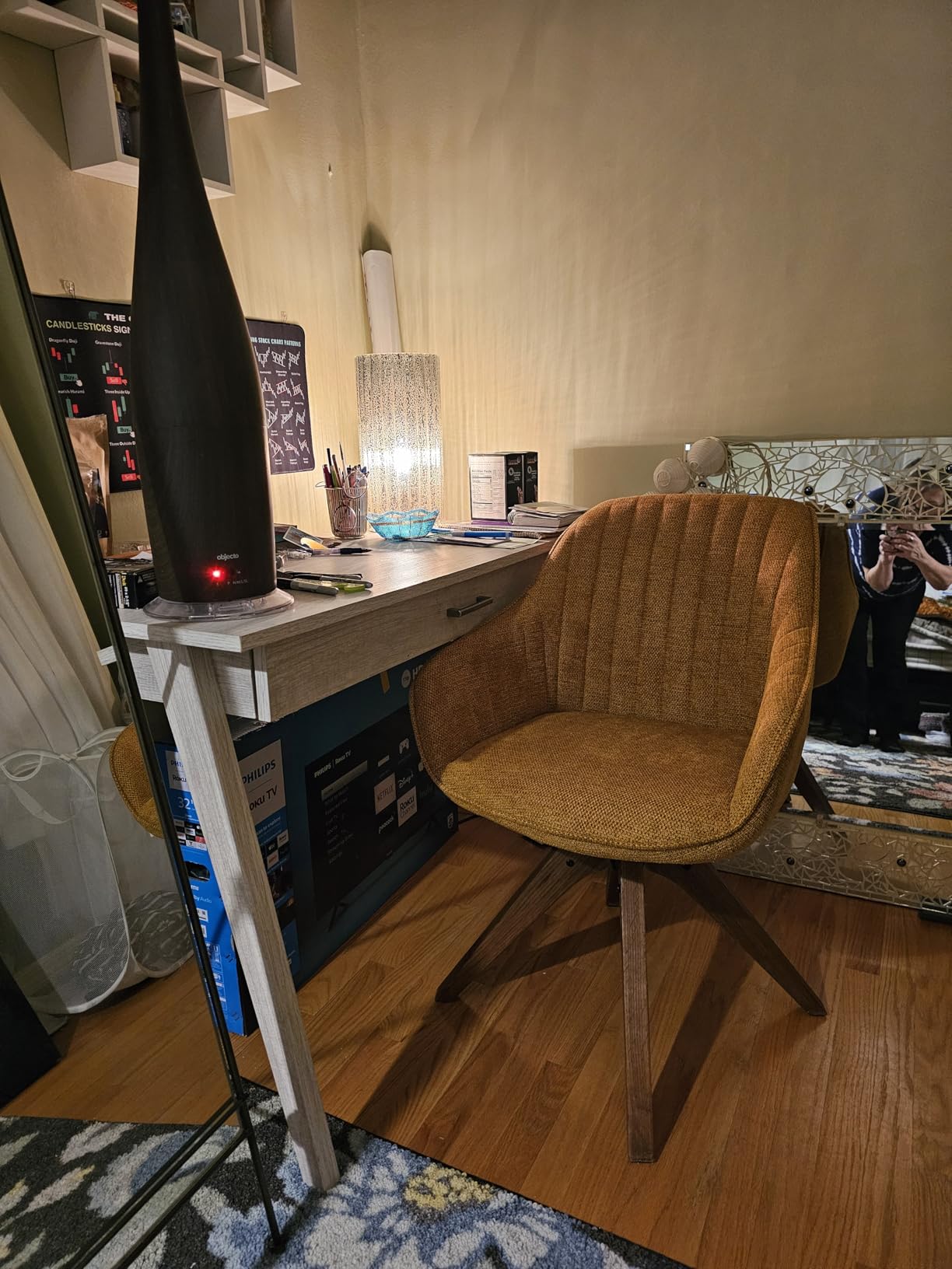 Art Leon Desk Chair No Wheels, Mid Century Modern Office Chair, Swivel Accent Chair with Oak Wood Legs, Boucle Fabric Upholstered Arm Chair, White customer photo 2