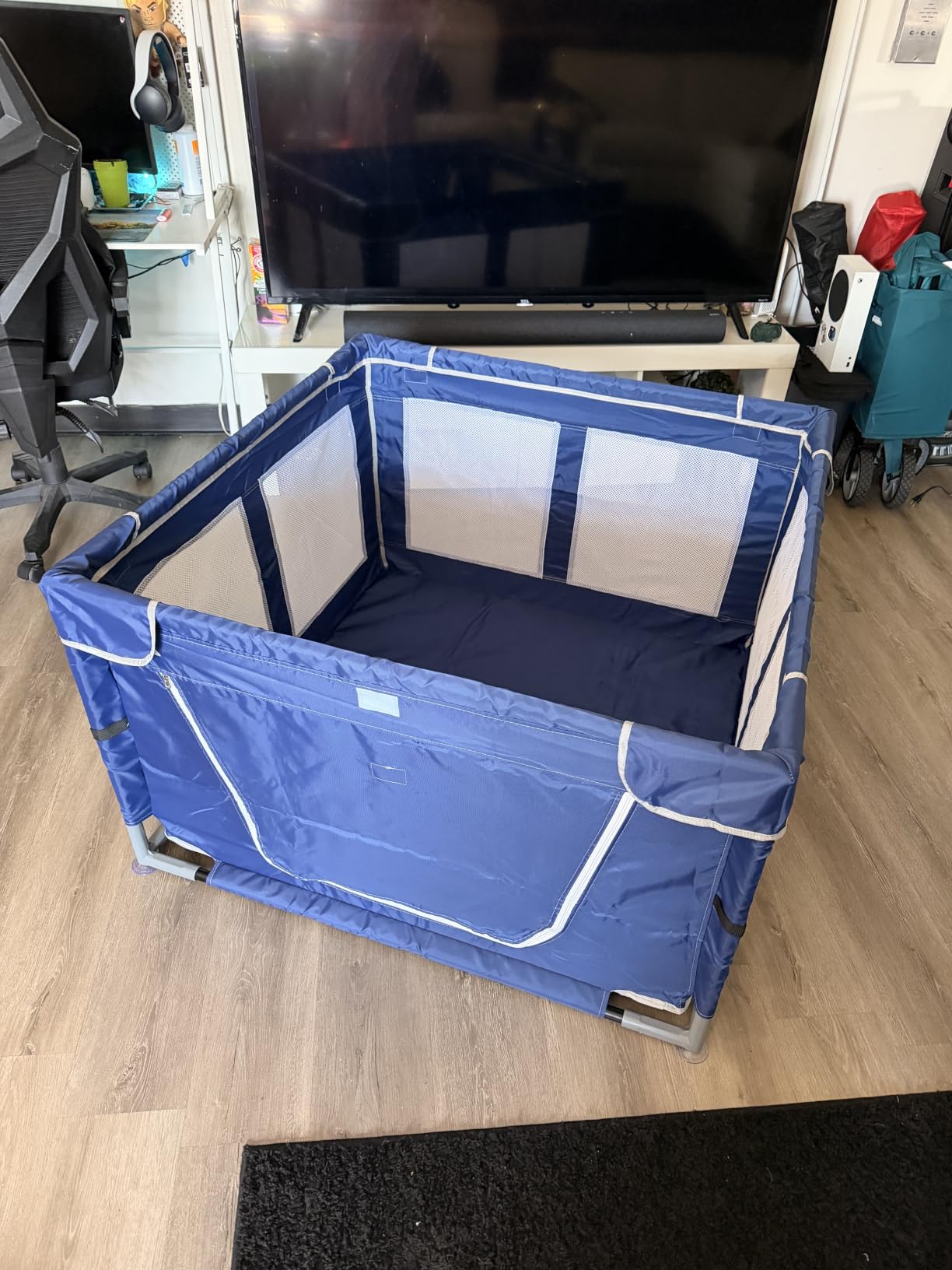 XVISHX 42x42 Inches Puppy Playpen with Gate, Dog Playpen for Puppies or Small Dogs, DogFence Pet Playpen for Indoor & Outdoor, Sturdy Safety DogPen with Thickened Fabric, High-Strength Nylon Wire Mesh customer photo 2