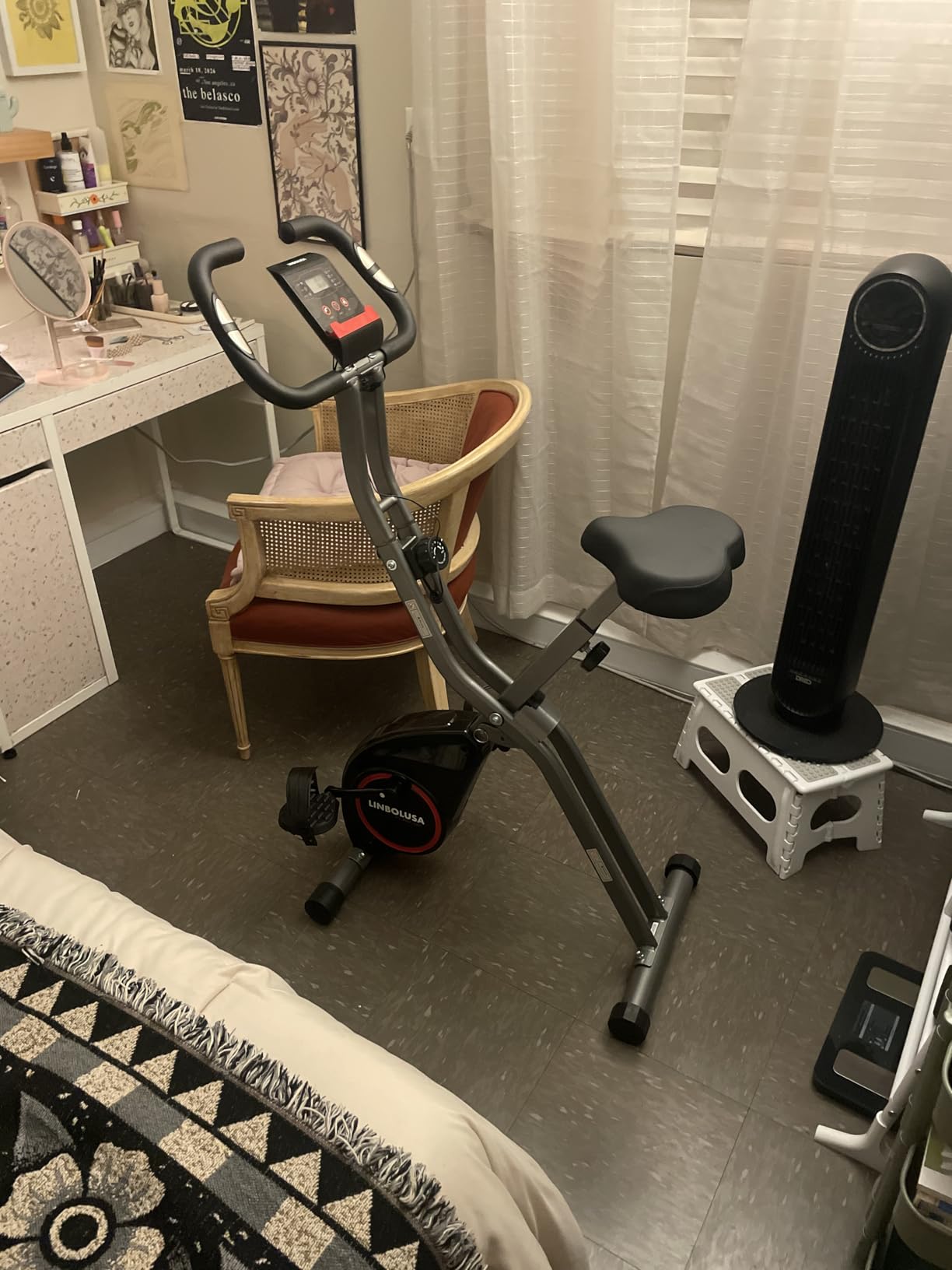 Foldable Exercise Bike for Small Apartments, Stationary Bikes for Home, Indoor Portable Cycling Bike with 16-Level Magnetic Resistance, 260LBS Capacity, 5.5 LBS Flywheel, for Small Space Workout 816 customer photo 2