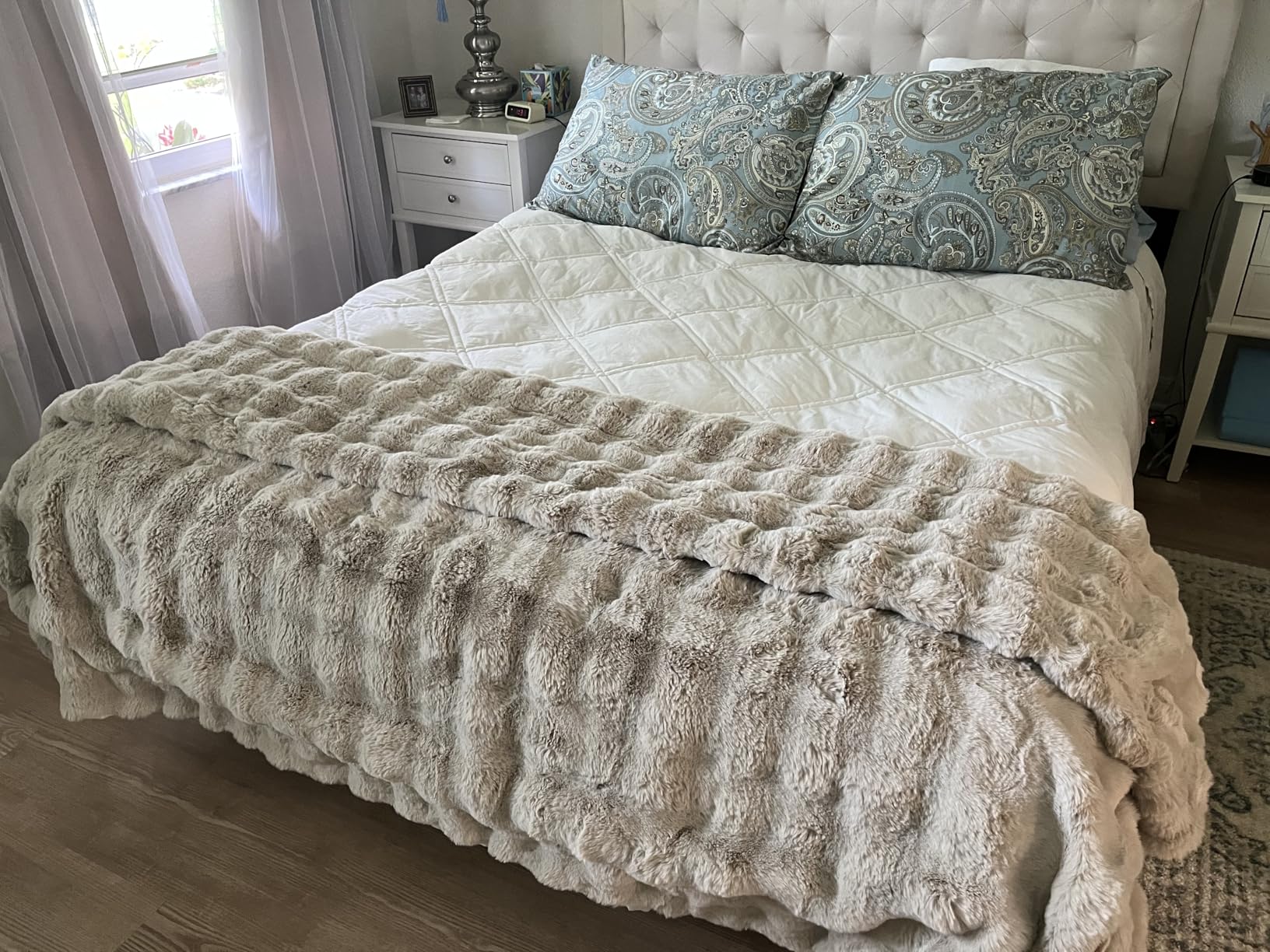 PHF Luxury Faux Rabbit Fur Throw Blanket, Ultra Soft Fluffy Plush Cozy Warm Bubble Blanket for Bed, Couch, Chair, Sofa Decorative, Thick Reversible Throw, 50