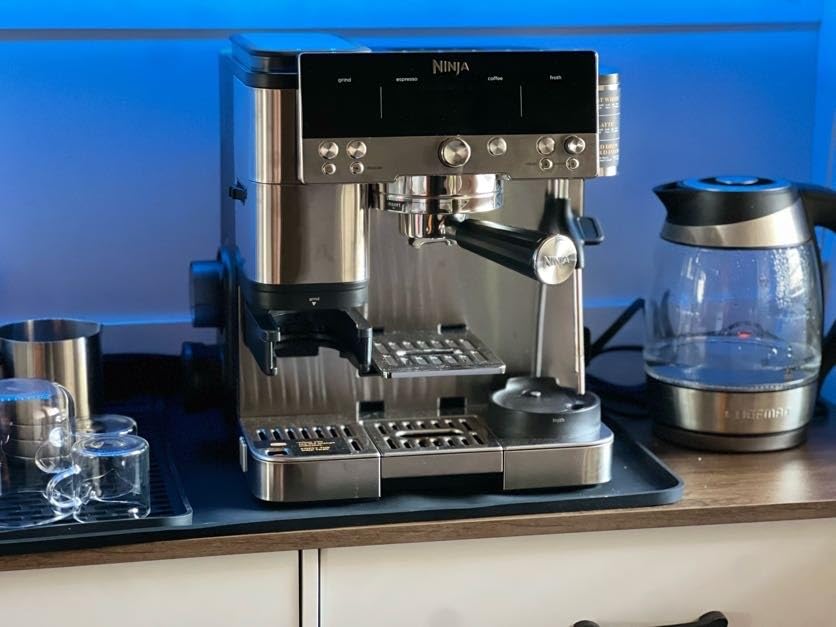 Ninja Luxe Cafe Premier 3-in-1 Espresso Machine, Drip Coffee, & Cold Brew | Built-in Grinder, Hands-Free Milk Frother, and Assisted Tamper for Cappuccinos & Lattes, Stainless Steel, ES601 customer photo 2