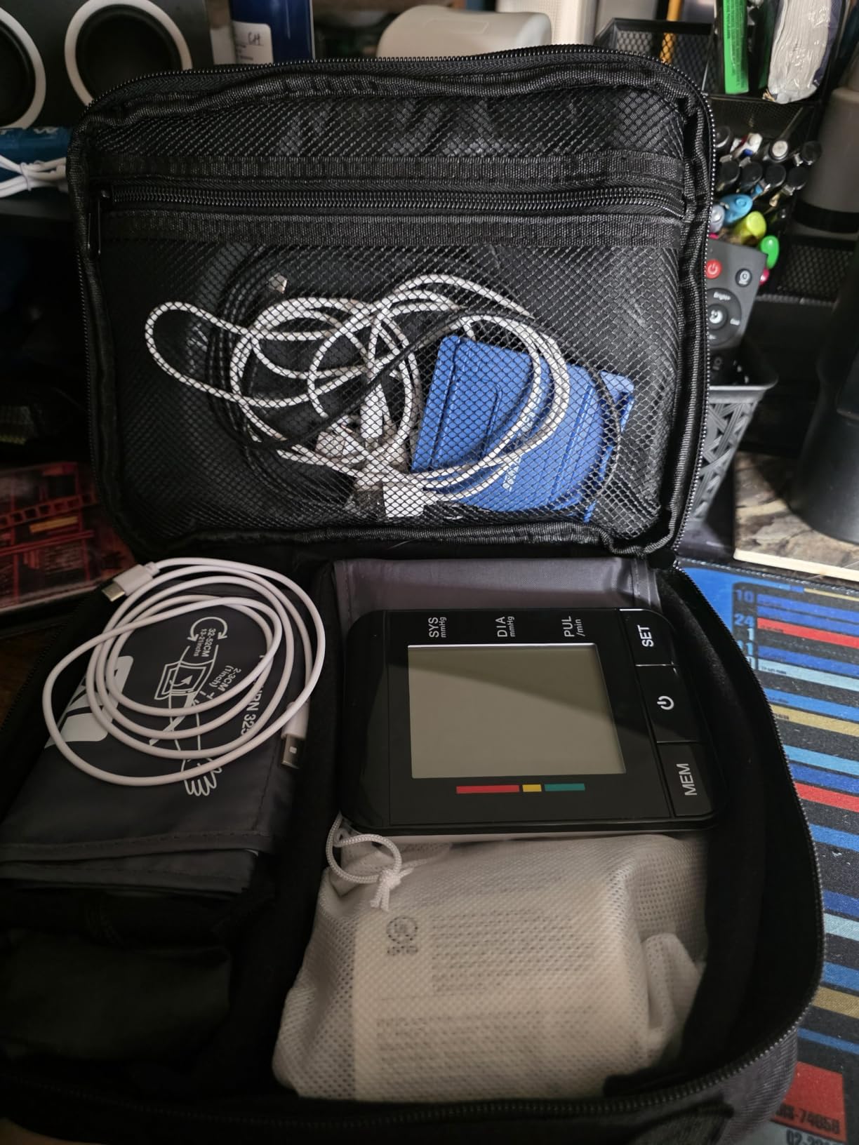 MATEIN Electronics Organizer Travel Case, Water Resistant Portable Travel Cord Organizer for Earphone, Power Bank, and Flash Drive customer photo 1