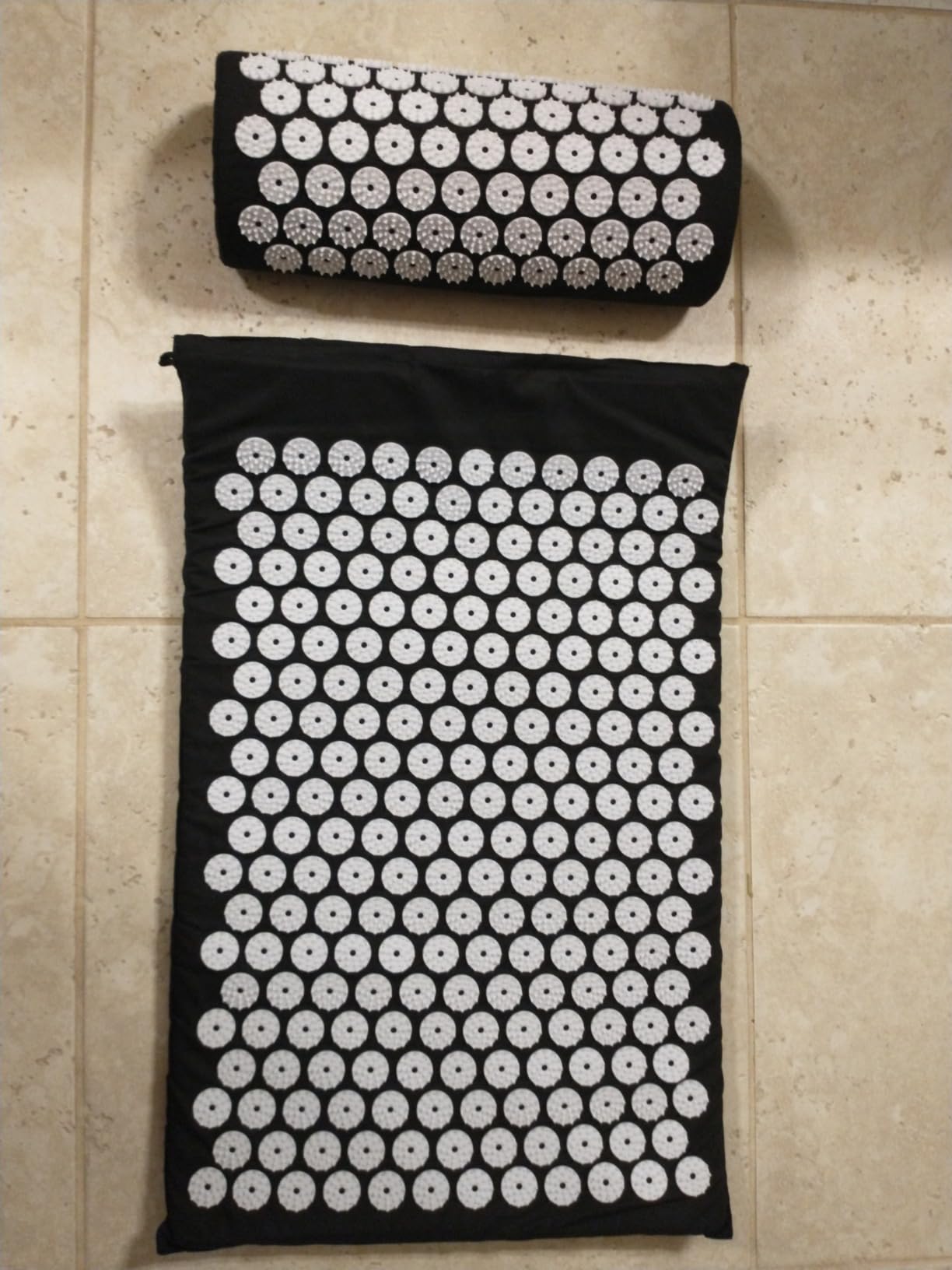 Sharper Image Acupressure Mat & Pillow Set with Travel Bag for Full Body Muscle Recovery & Relaxation, Stress & Anxiety Relief, Back Neck Shoulder Pain Relief customer photo 1