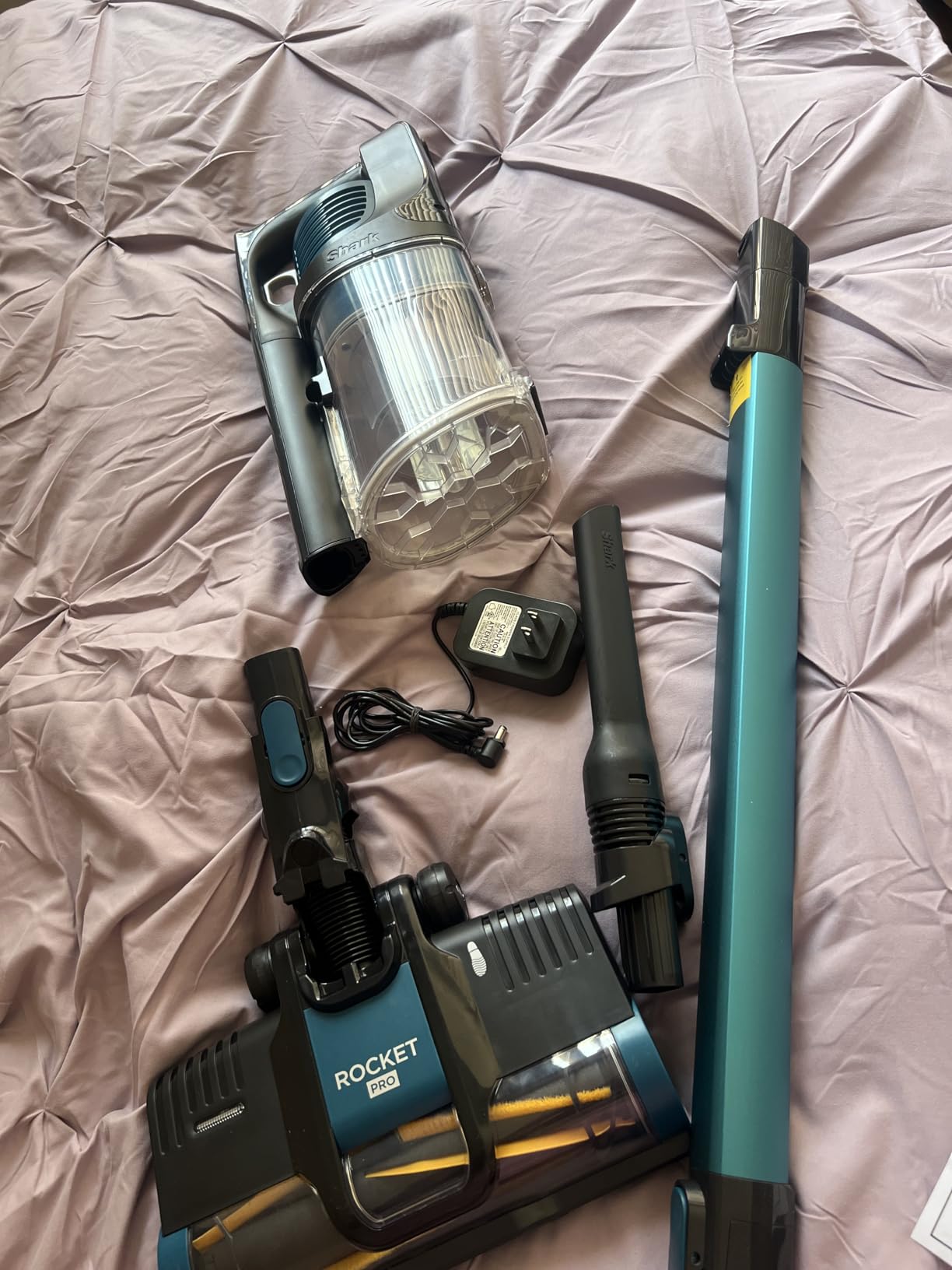 Shark Pet Pro Cordless Lightweight Stick Vacuum Cleaner, Self Cleaning Brushroll, 40 Min Runtime, Removable Handheld, XL Dust Cup, Teal/Grey (Renewed) customer photo 1