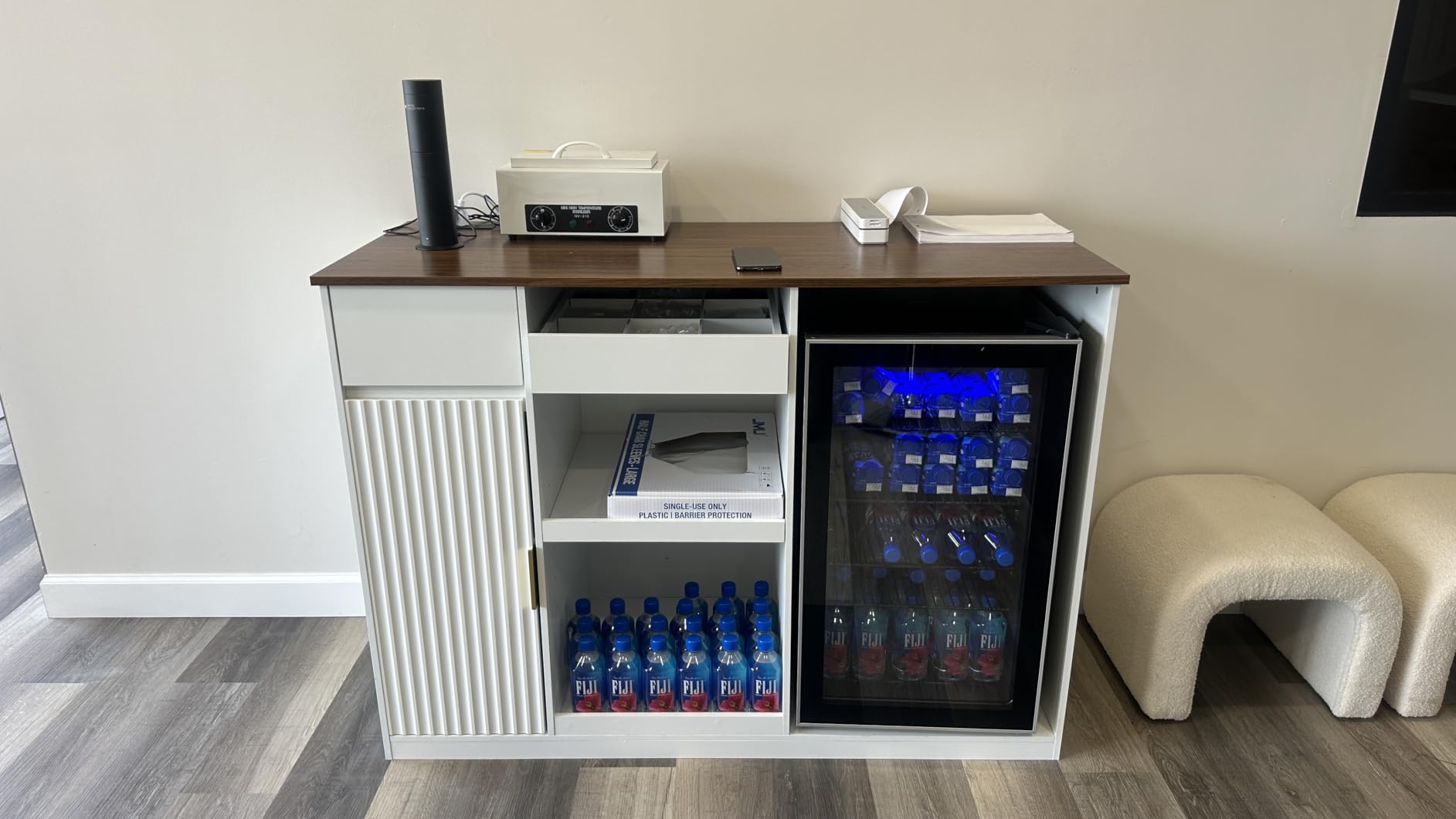 Electactic 48 Can Beverage Refrigerator, 12 Bottle Wine Cooler with Stainless Steel Glass Door, Digital Temperature Display, Countertop Mini Fridge for Soda, Wine or Beer, Silver customer photo 2