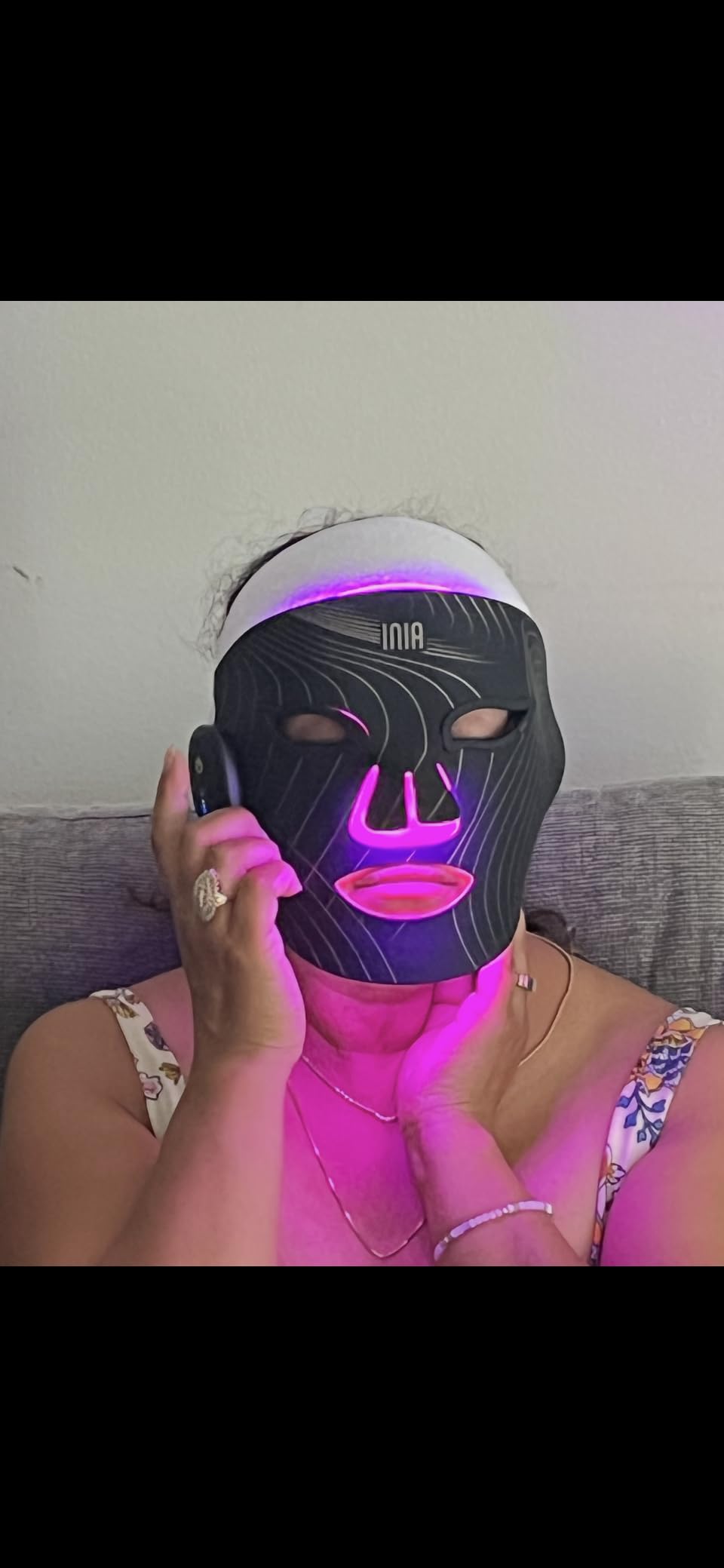INIA GLOW Wireless Red Light Therapy Mask for Face, 850nm NIR, 272 LEDs | Cordless & Portable, Dual Magnetic Batteries, 3 Light Modes, 272 LEDs, 105mW/cm² Output, Lightweight Silicone, Home & Travel customer photo 2