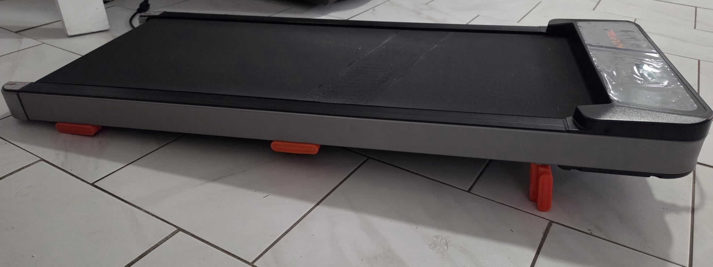 TREAFLOW Walking Pad, Treadmill with Incline for Home Office, 2.5HP Portable Under Desk Treadmill with 265 Lbs Capacity, Remote Control, Led Display customer photo 2