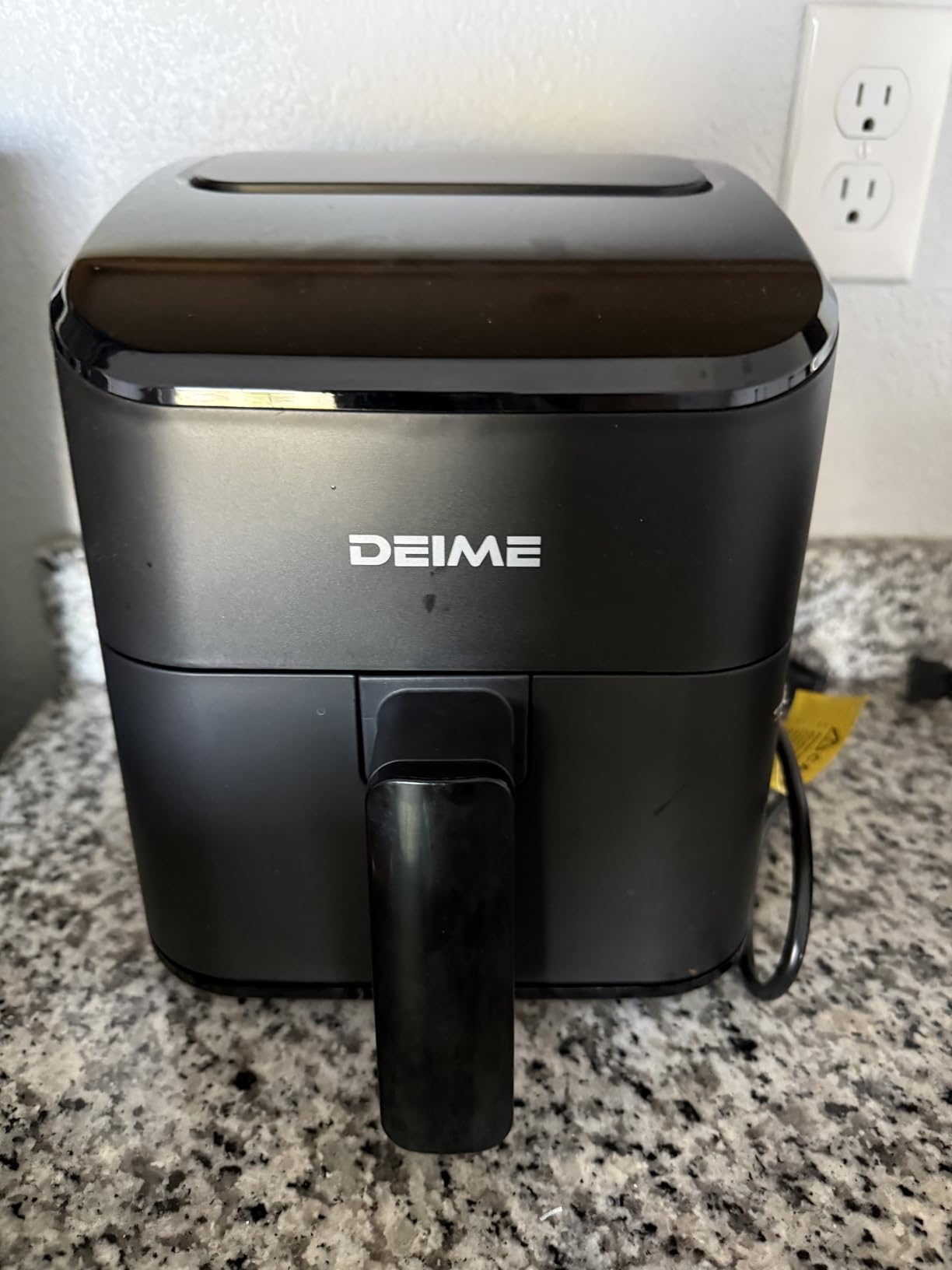 DEIME Air Fryer, Small Digital 3 Qt Airfryer Space Saving Compact, Bake, Reheat, Roasts for Quick Easy Meals, Mini Compact & Quiet, Nonstick & Dishwasher Safe Basket (Black+TR) customer photo 1