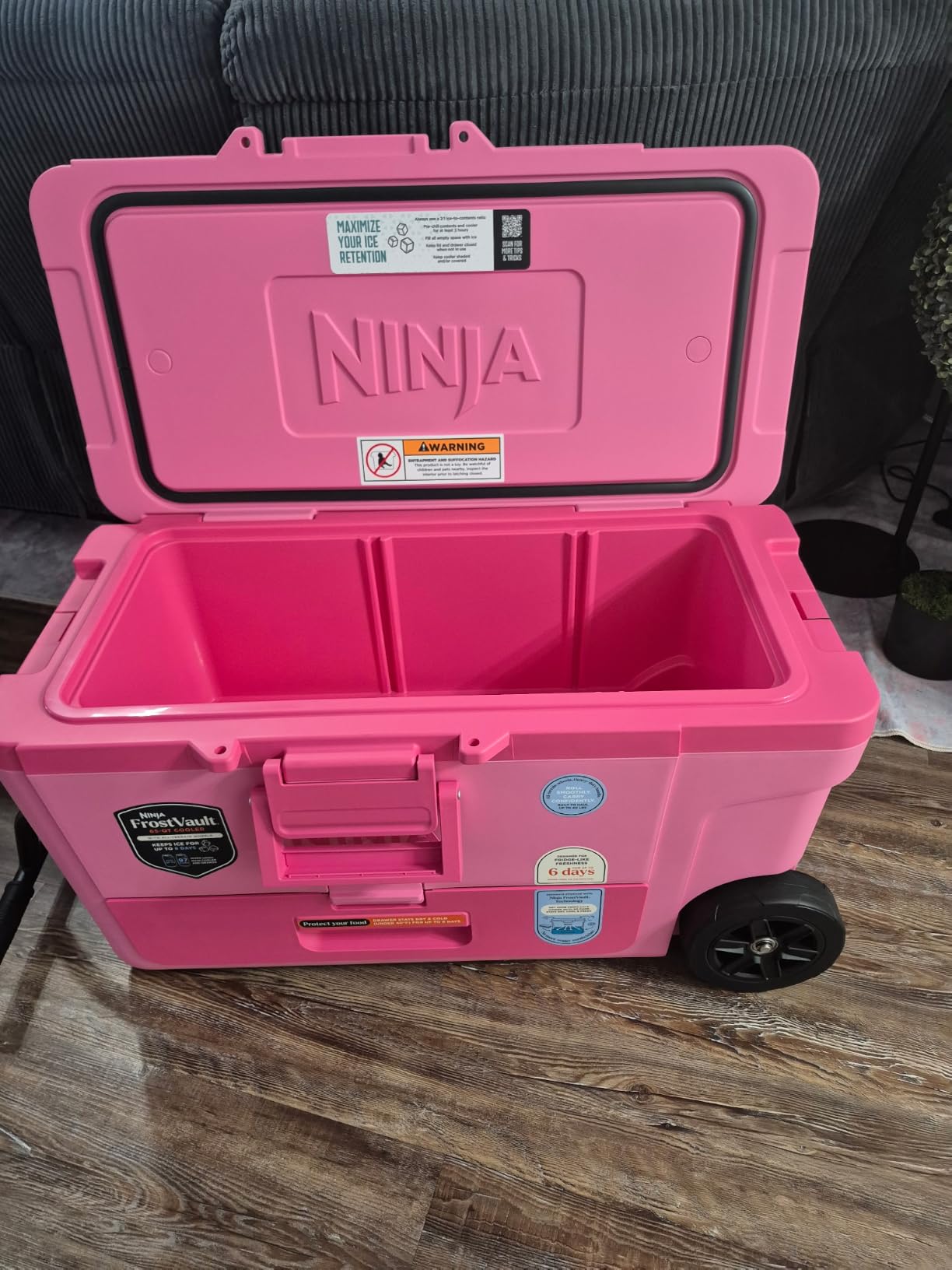 Ninja FrostVault 45QT Cooler with Wheels, Insulated with Temp Dry Storage Drawer, Keeps Ice Cold for Days, for the Beach, Camping, Picnics & More - Lakeshore Blue customer photo 2