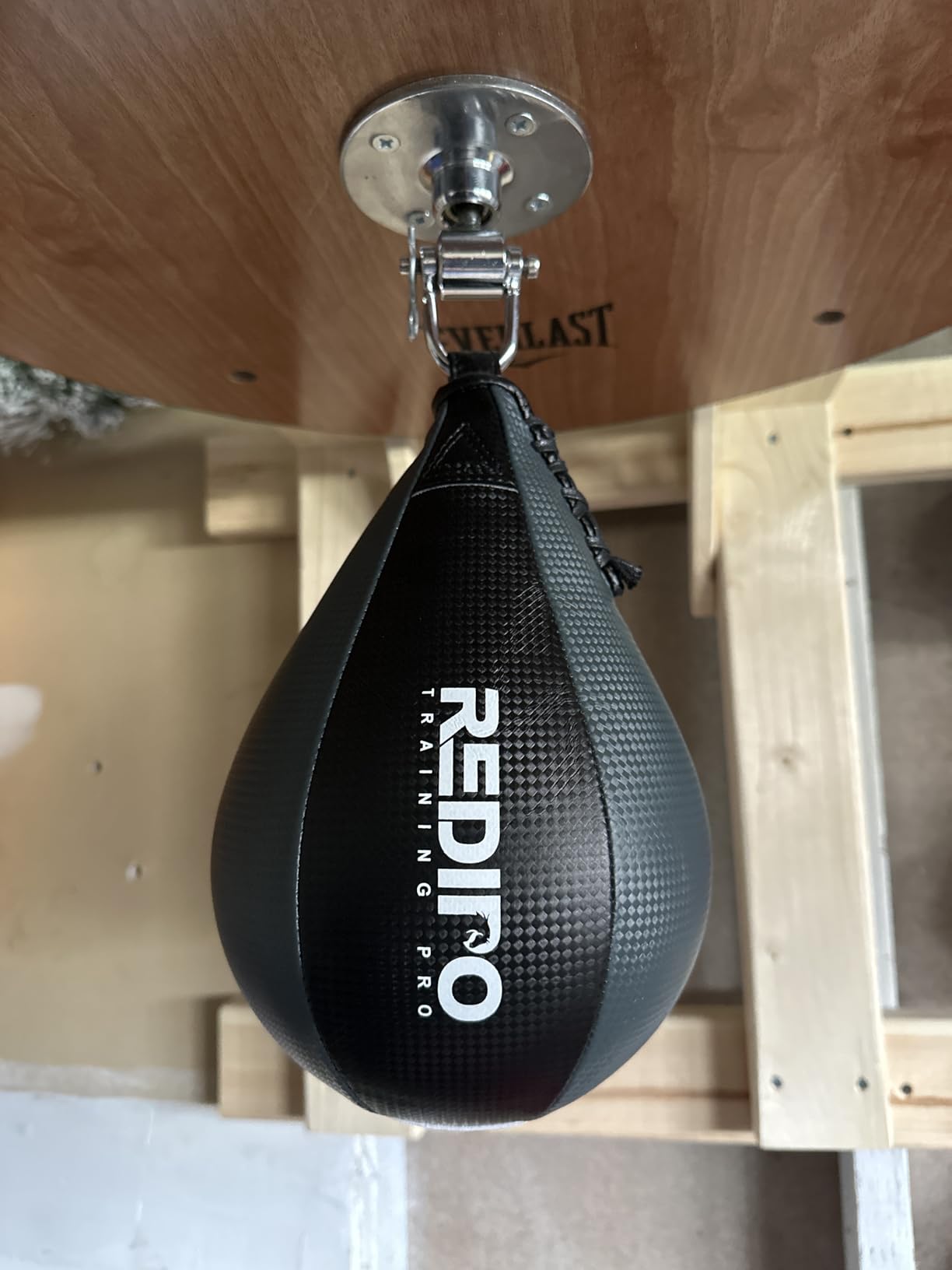 Boxing Speed Bag - PU Leather Speed Punching Ball for Boxing, MMA Training Speed Ball Reflex Ball Boxing Equipment, Punching Bag Workout Kicking Training Home Gym Exercise Speed Ball customer photo 2