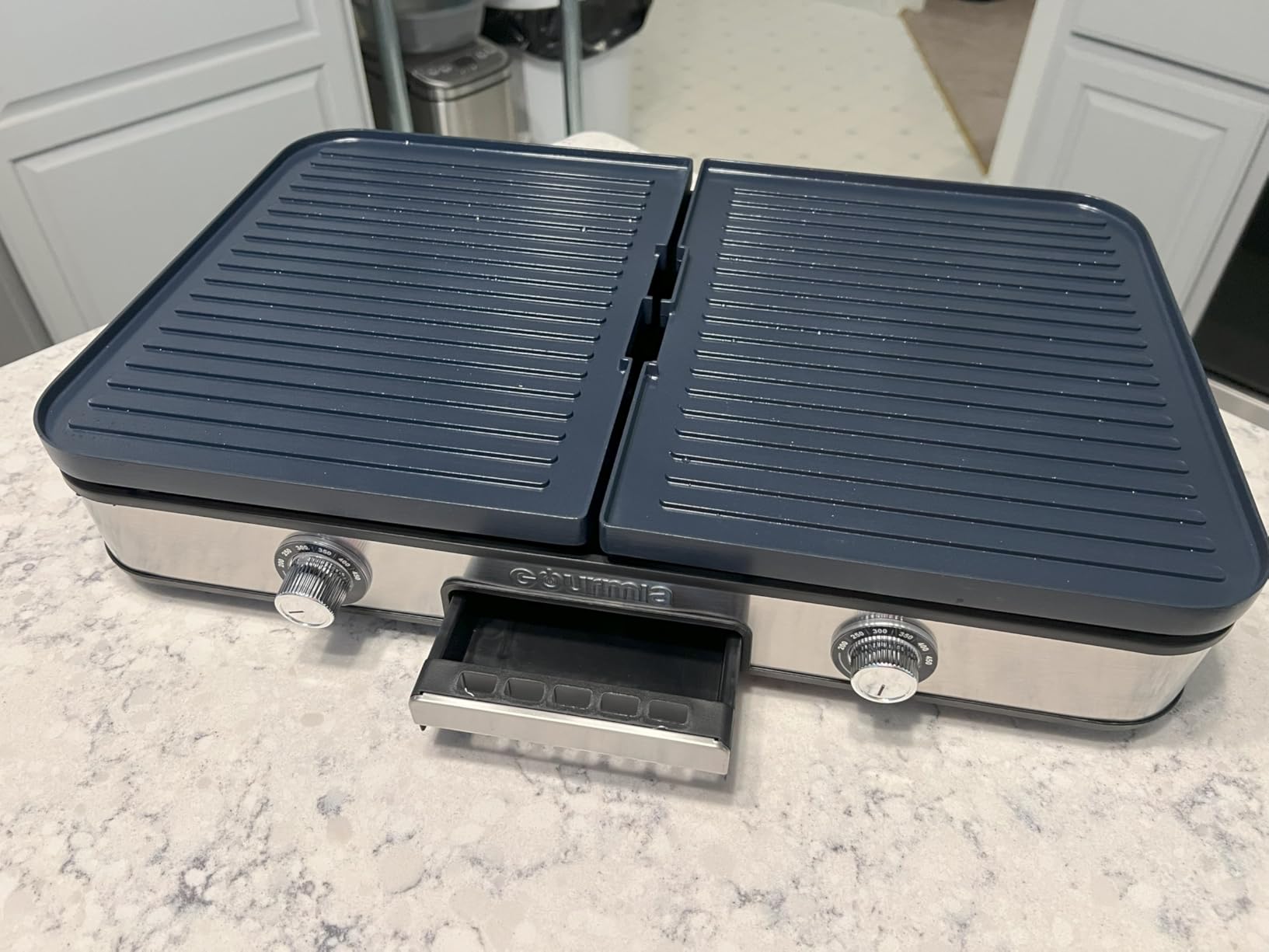 Gourmia 3-in-1 Indoor Grill & Griddle Electric Combo - Dual Independent Cooking Zones, Reversible Nonstick Ceramic Plates, XL Cooking Surface, 250-400F Adjustable Temp, Dishwasher Safe customer photo 2