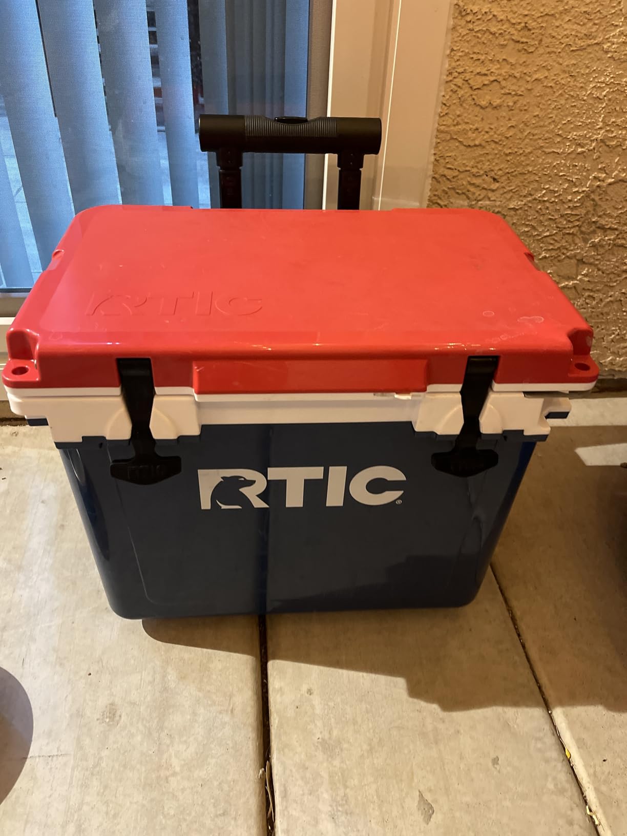 RTIC 22 QT Ultra-Light Wheeled Cooler with Handle, Wheeled Ice Chest Box for Beach, Drink, Beverage, Camping, Picnic, Fishing, Boat and Barbecue customer photo 1